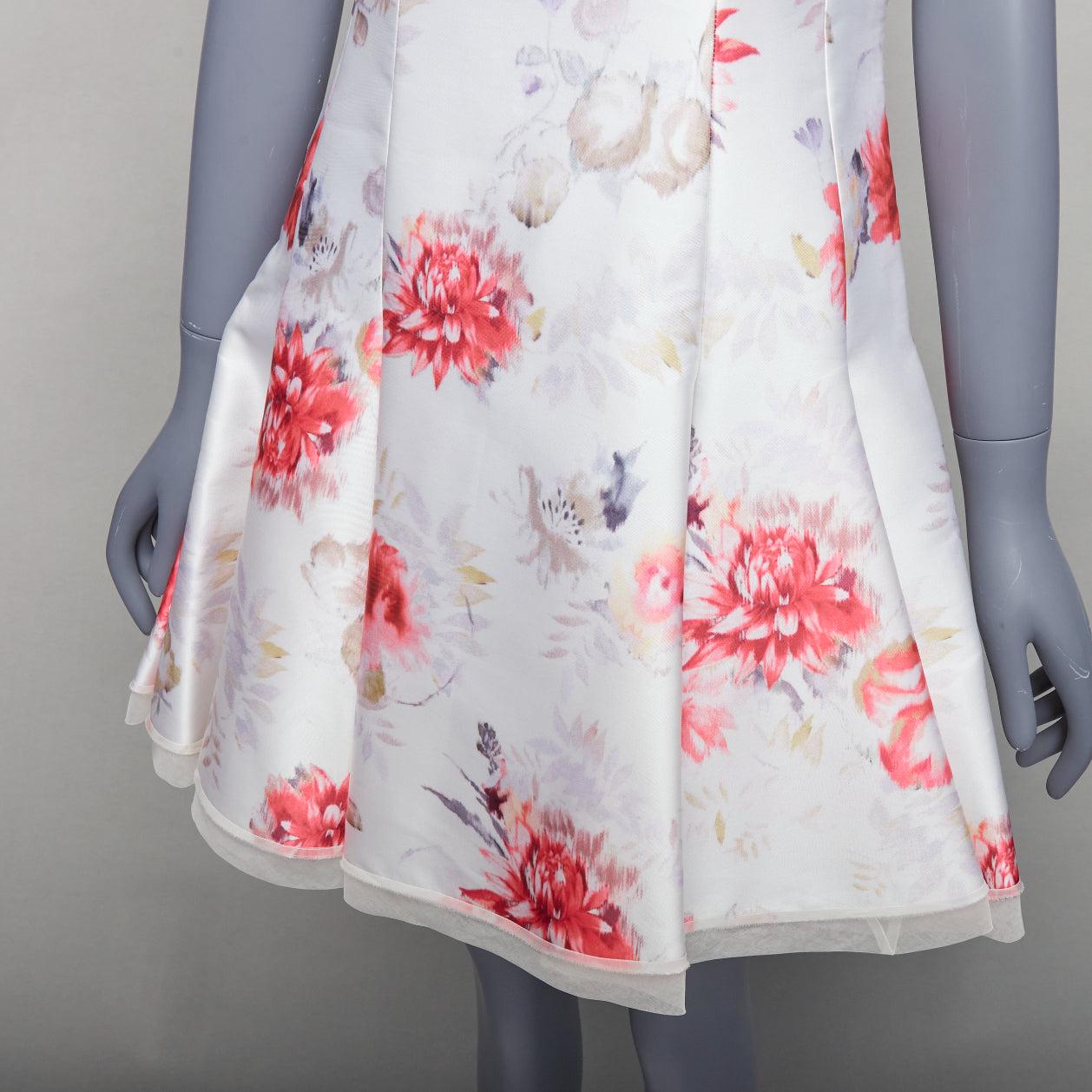 GIAMBATTISTA VALLI crema rojo lila estampado floral tul ajustado vestido acampanado IT42 S
Referencia: LACG/A00396
Marca: Giambattista Valli
Material: Poliéster, mezcla
Color: Crema, Rojo
Patrón: Floral
Cierre: cremallera
Forro: Tejido