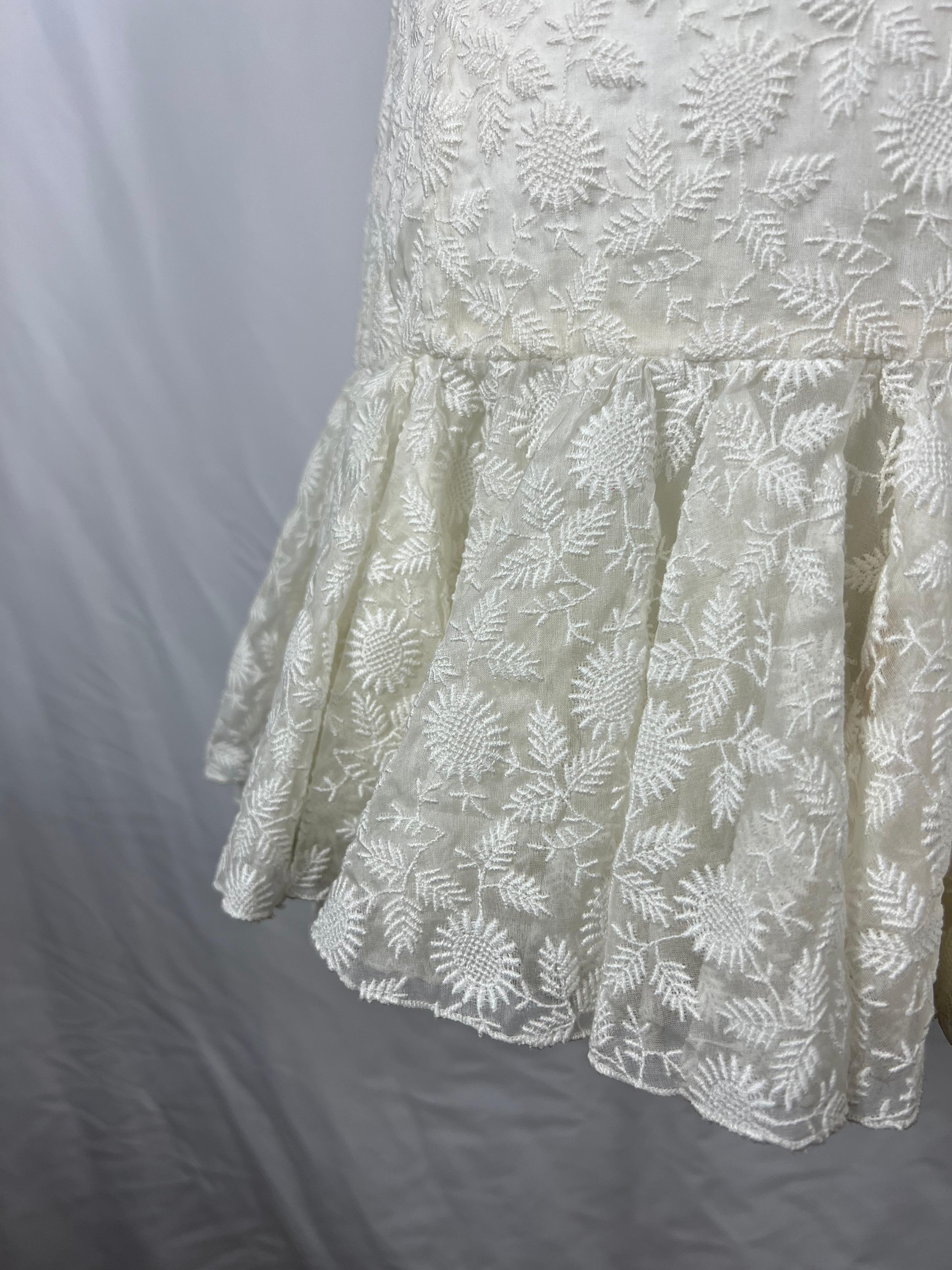  Giambattista Valli Floral Embroidered Mini Dress, Size 44 For Sale 1