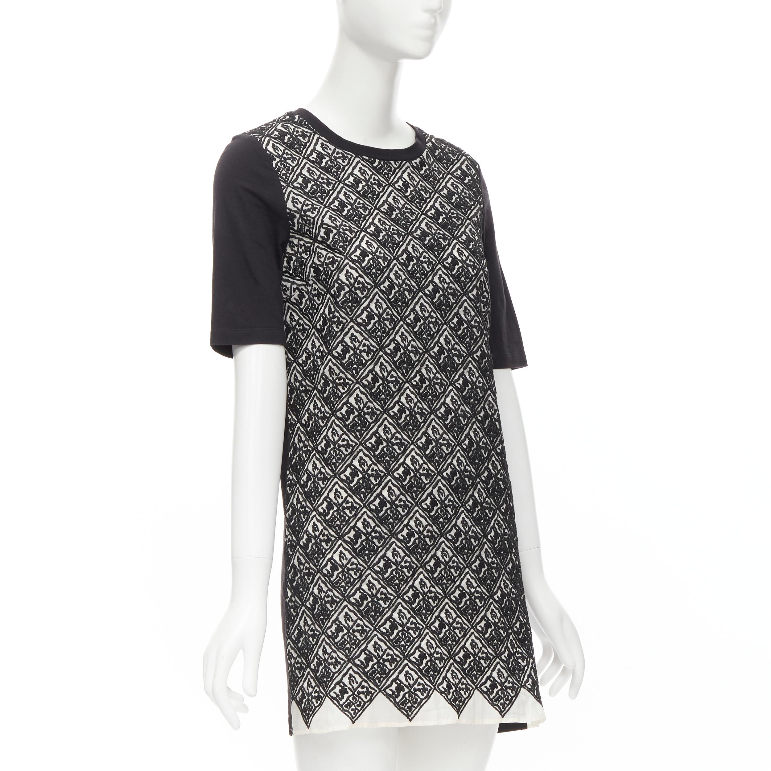 Noir GIAMBATTISTA VALLI - Robe t-shirt en coton noir à motifs géométriques et jacquard sur le devant XXS en vente