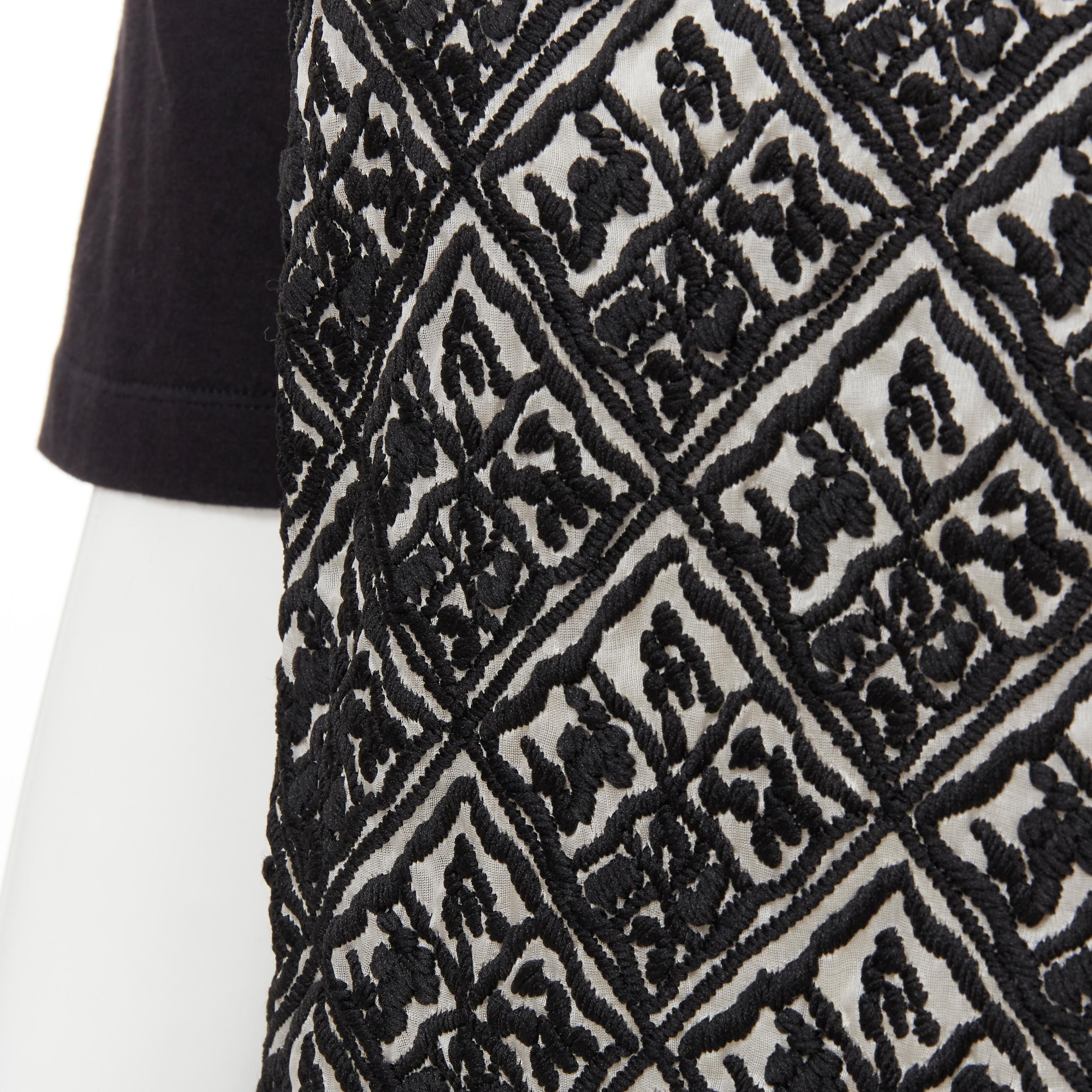 GIAMBATTISTA VALLI - Robe t-shirt en coton noir à motifs géométriques et jacquard sur le devant XXS en vente 3