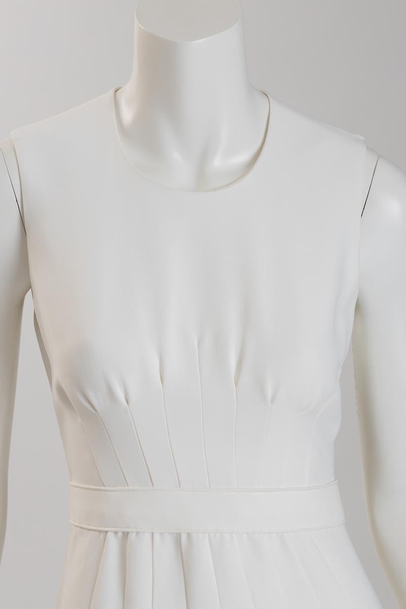 Giambattista Valli Elfenbeinfarbenes ärmelloses Hochzeitskleid aus Krepp EU 40 im Angebot 5