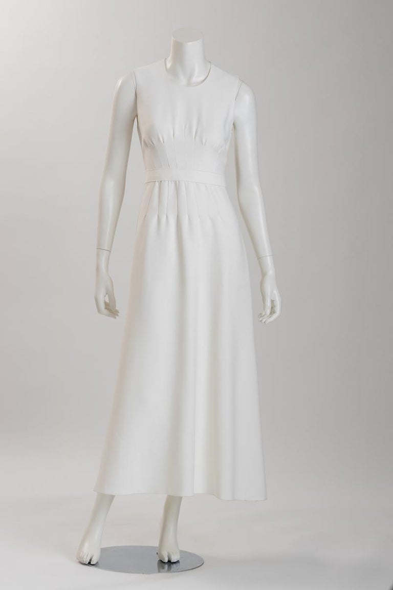 Giambattista Valli Ivory Crepe Sleeveless Wedding Gown Dress EU 40 For Sale 3