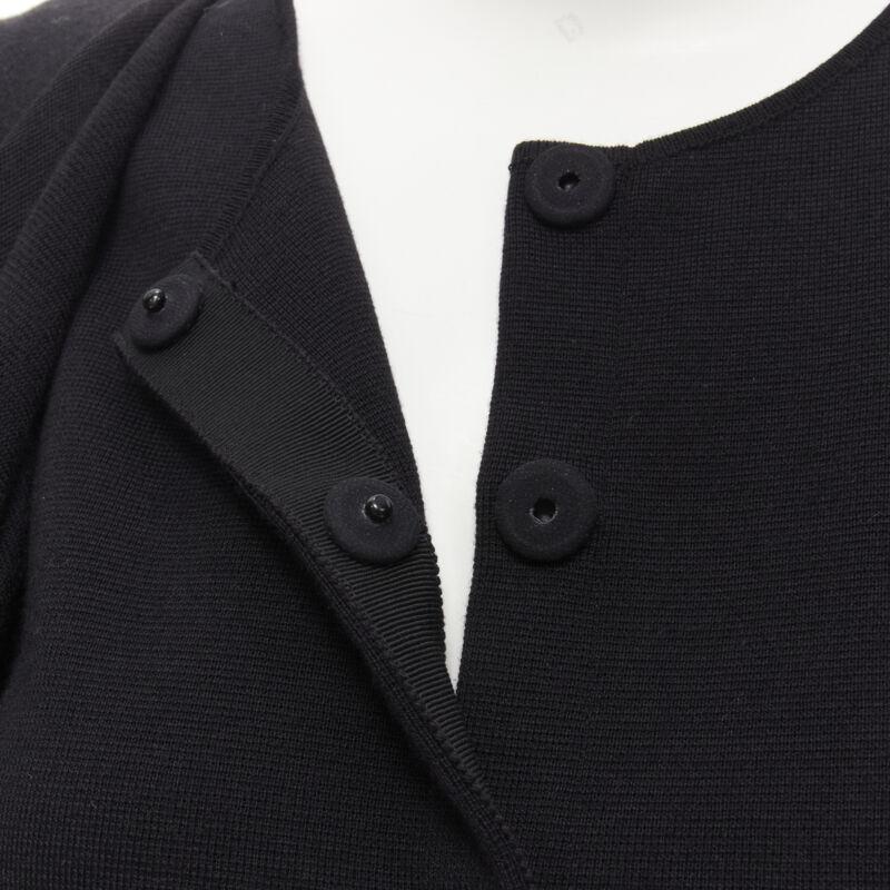GIAMBATTISTA VALLI Maglia black wool silk cashmere draped cap sleeve cardigan S
Reference: LNKO/A01869
Brand: Giambattista Valli
Designer: Giambattista Valli
Material: Wool, Silk, Cashmere
Color: Black
Pattern: Solid
Closure: Snap Buttons
Extra