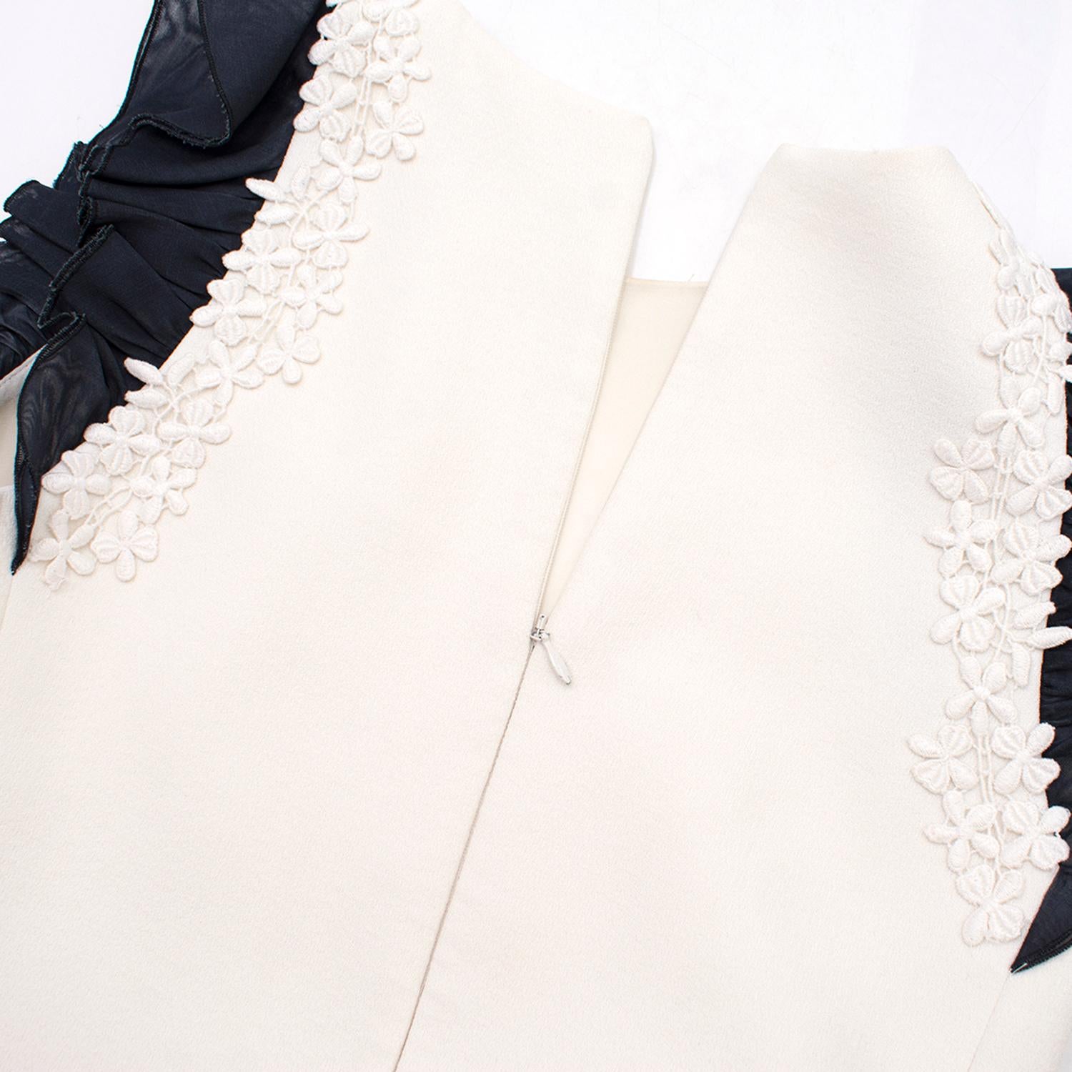 Gray Giambattista Valli Monochrome Floral Embroidered Shift Dress XXS/38 For Sale