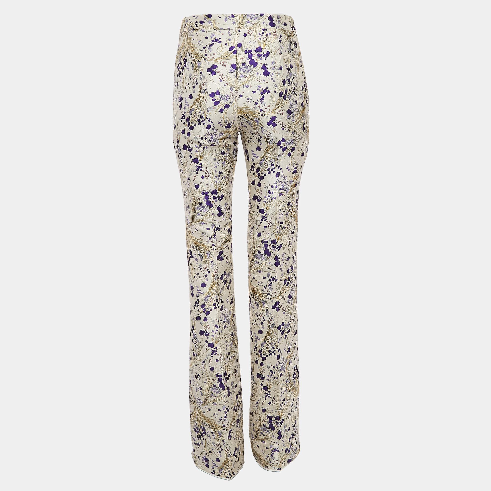 Unos pantalones impecablemente confeccionados son un básico en un armario bien cuidado. Estos pantalones de diseño están finamente cosidos para proporcionarte el aspecto deseado y comodidad durante todo el día.