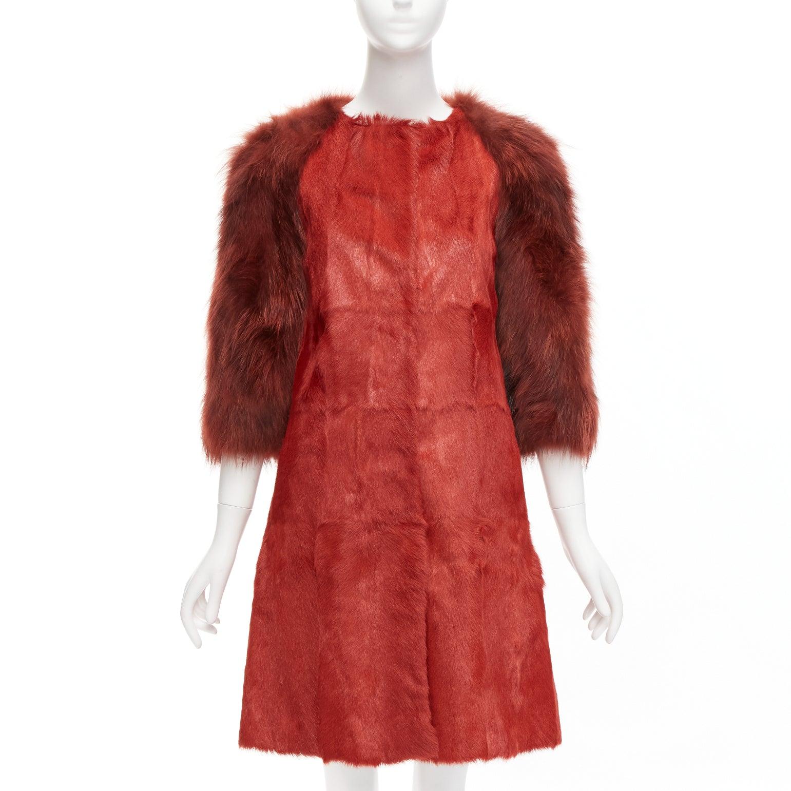 GIAMBATTISTA VALLI red genuine fur patchwork contrast raglan sleeve long coat In Excellent Condition For Sale In Hong Kong, NT