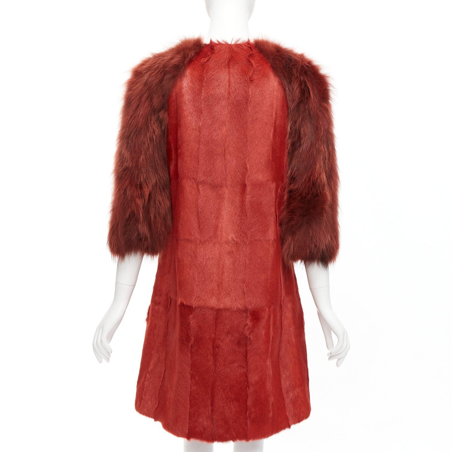 GIAMBATTISTA VALLI red genuine fur patchwork contrast raglan sleeve long coat For Sale 2