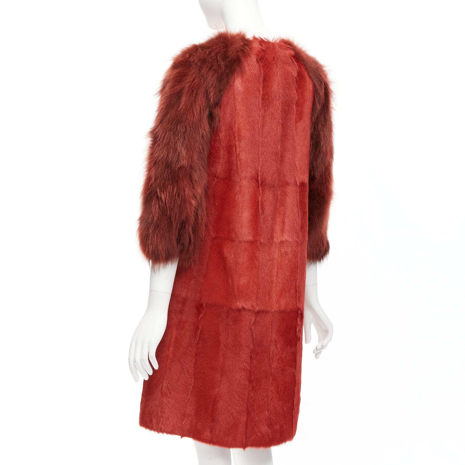 GIAMBATTISTA VALLI red genuine fur patchwork contrast raglan sleeve long coat For Sale 2