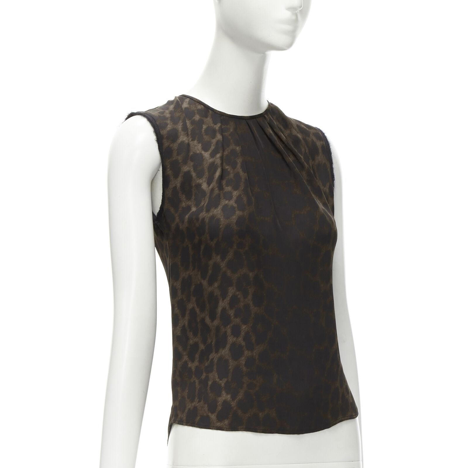 GIAMBATTISTA VALLI silk brown black ombre leopard gathered neck vest IT38 XS
Reference: LNKO/A02063
Brand: Giambattista Valli
Designer: Giambattista Valli
Material: 100% Silk
Color: Brown, Black
Pattern: Leopard
Closure: Zip
Made in: