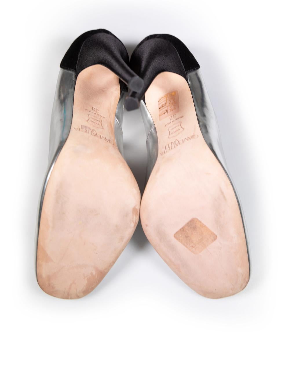 Giambattista Valli Silver & Black Leather Pumps Size IT 38 In Excellent Condition For Sale In London, GB