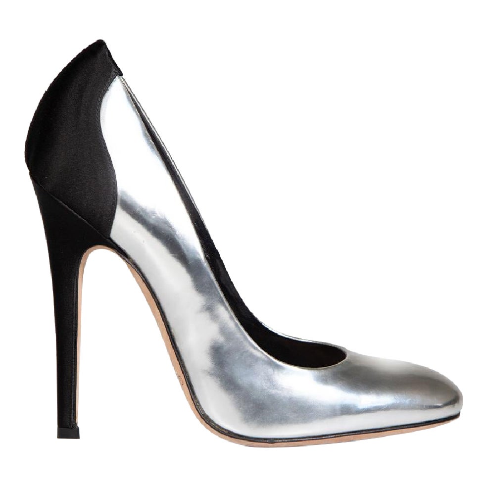 Giambattista Valli Silver 
Black Leather Pumps Size IT 38
