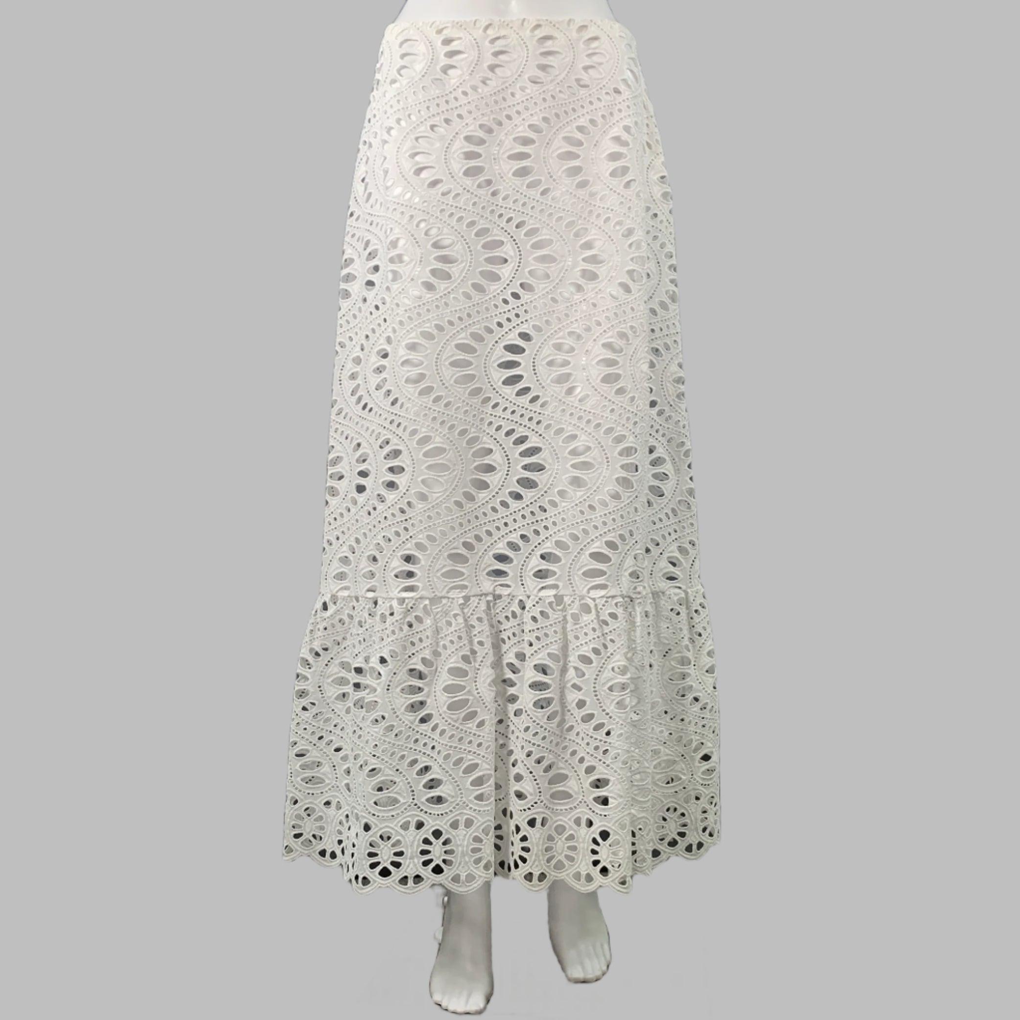 Noir GIAMBATTISTA VALLI Size M Black Eyelet Crop Top Skirt Set en vente