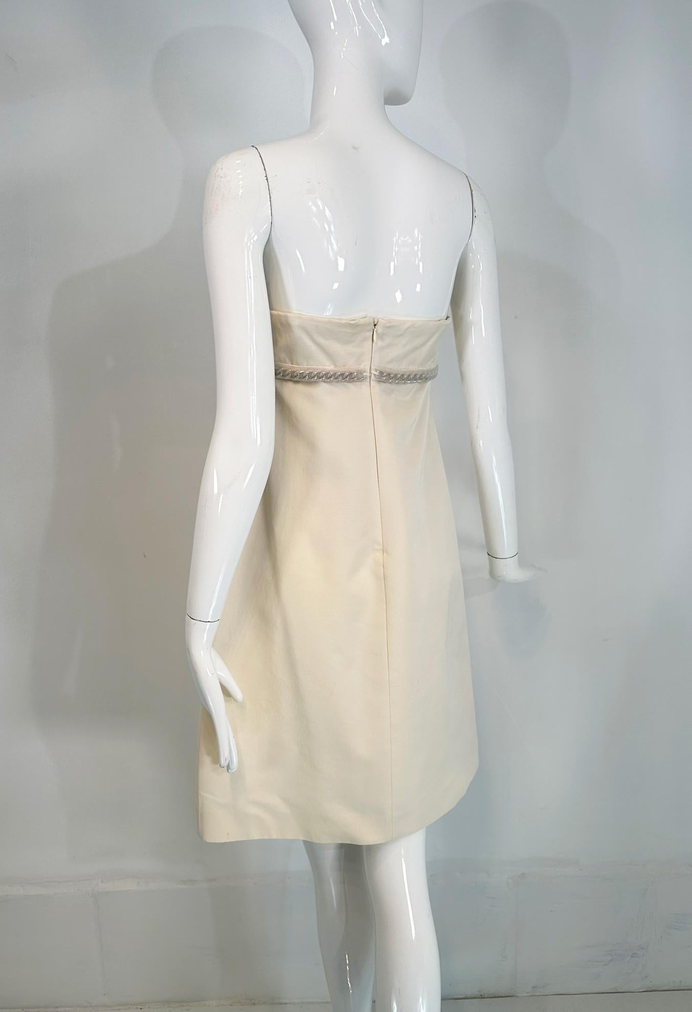 Giambattista Valli Vestido de cóctel blanco de seda sin tirantes y con lazo delantero de cadena 42 en venta 1