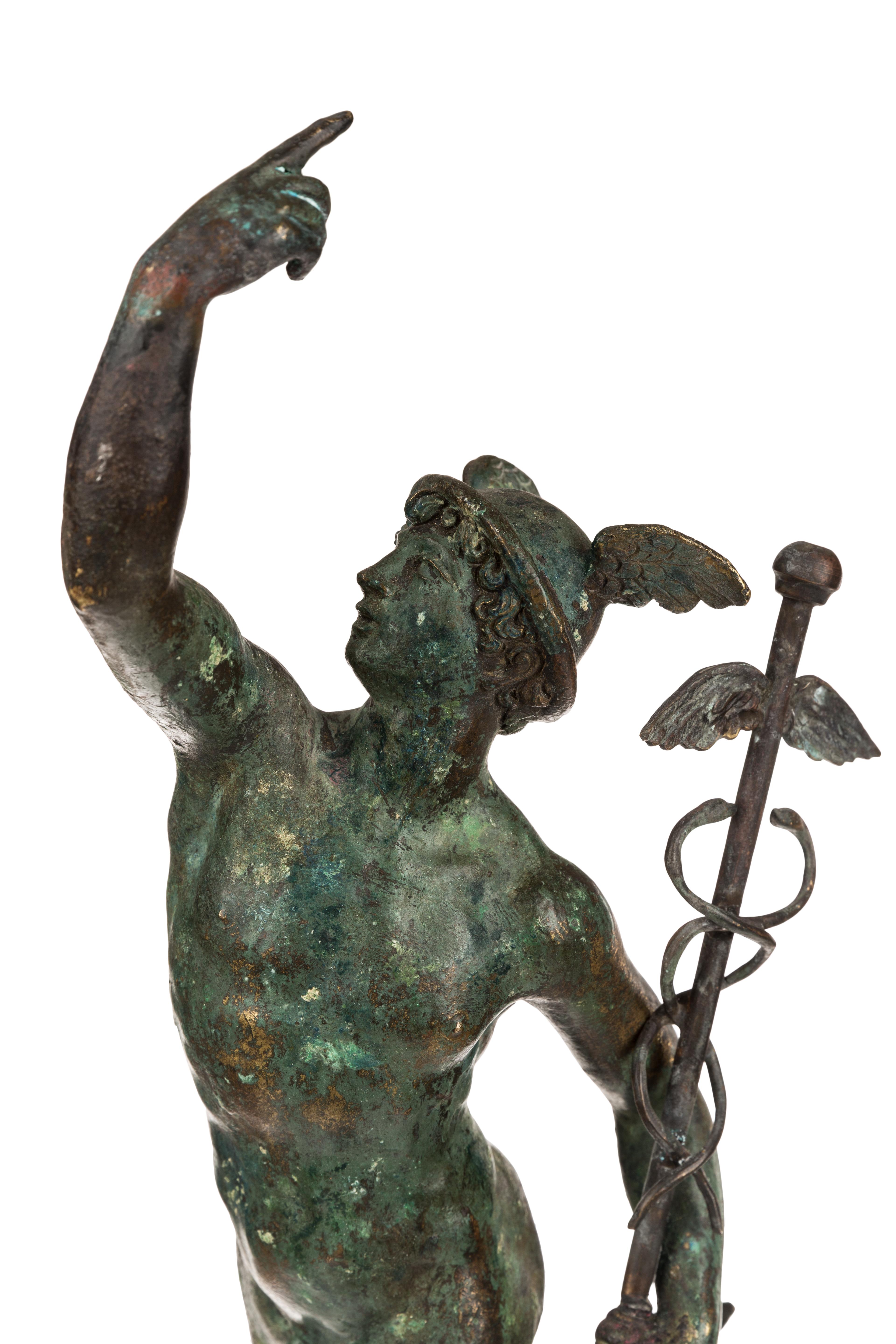 Nach Giambologna Bronze von Merkur mit grüner Patina im Angebot 4