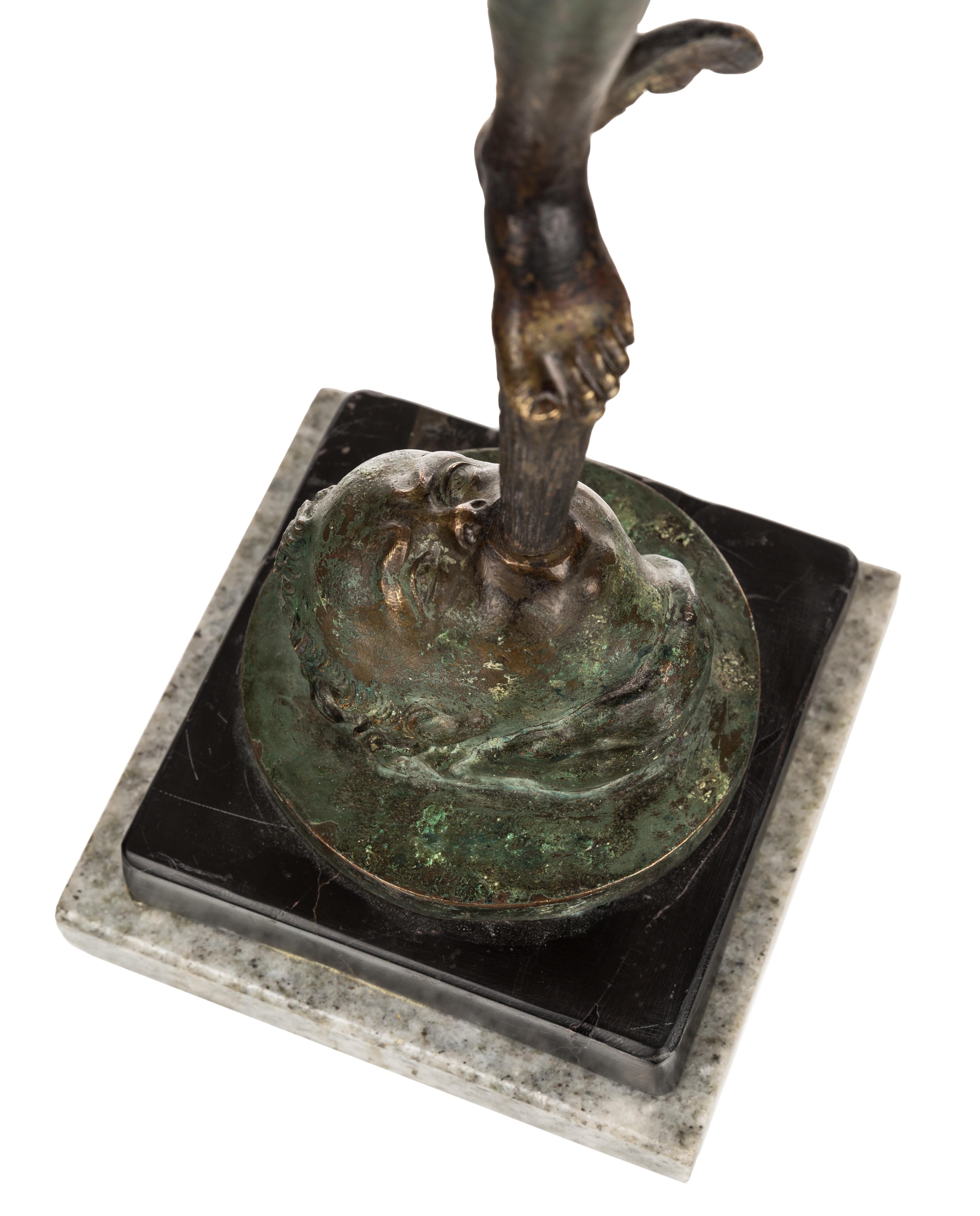 Nach Giambologna Bronze von Merkur mit grüner Patina im Angebot 5