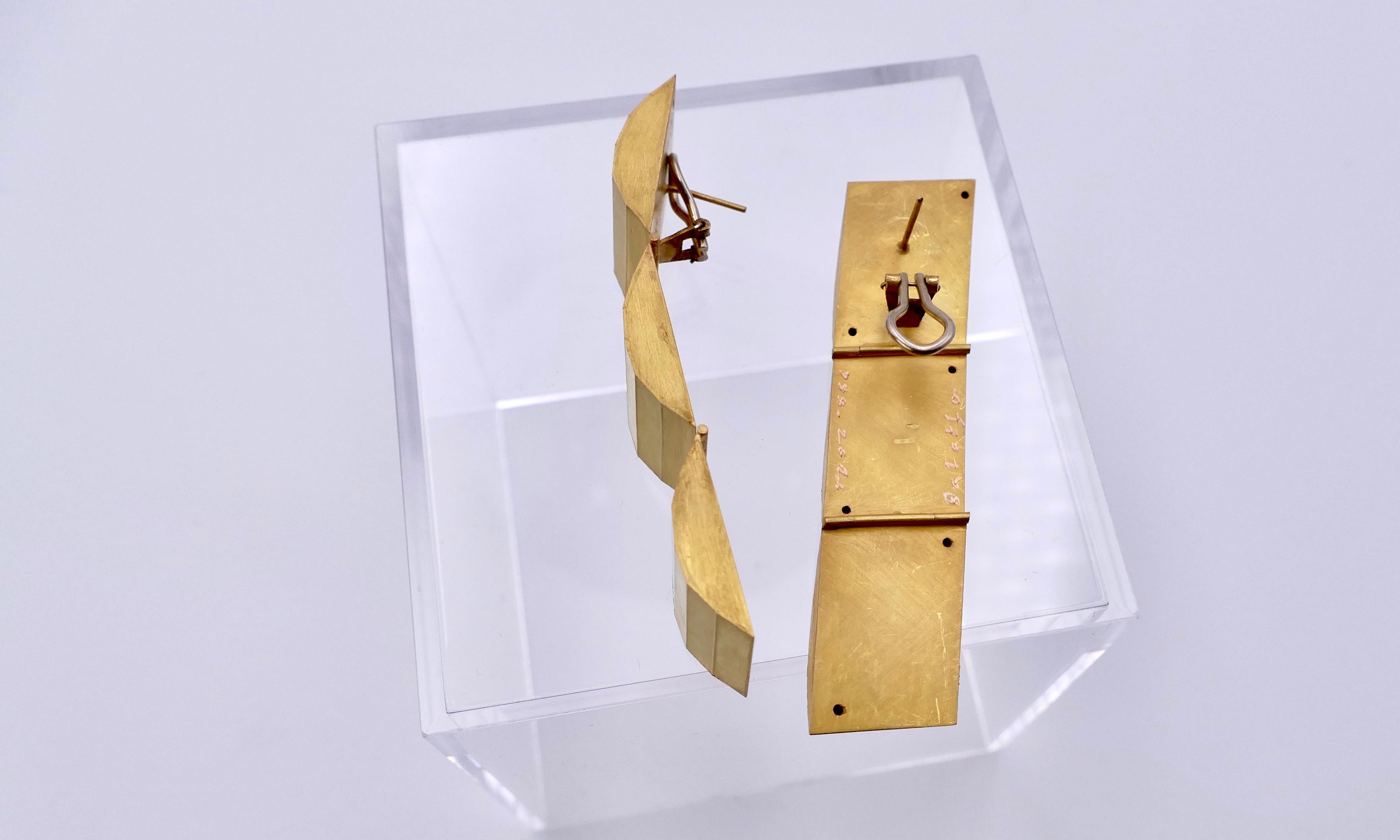 Giampaolo Babetto 18ct gold articulated earrings For Sale 1