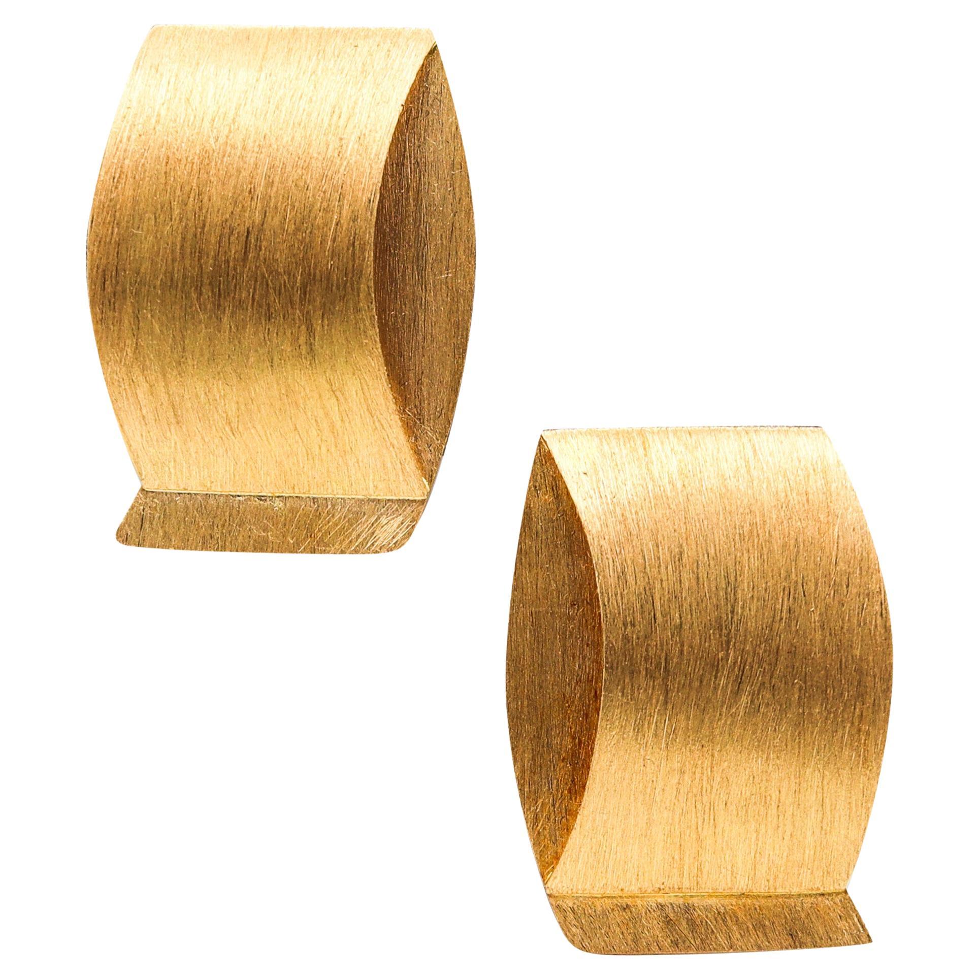 Giampaolo Babetto 1984 Geometric Folded Earrings In Brushed 18Kt Yellow Gold For Sale