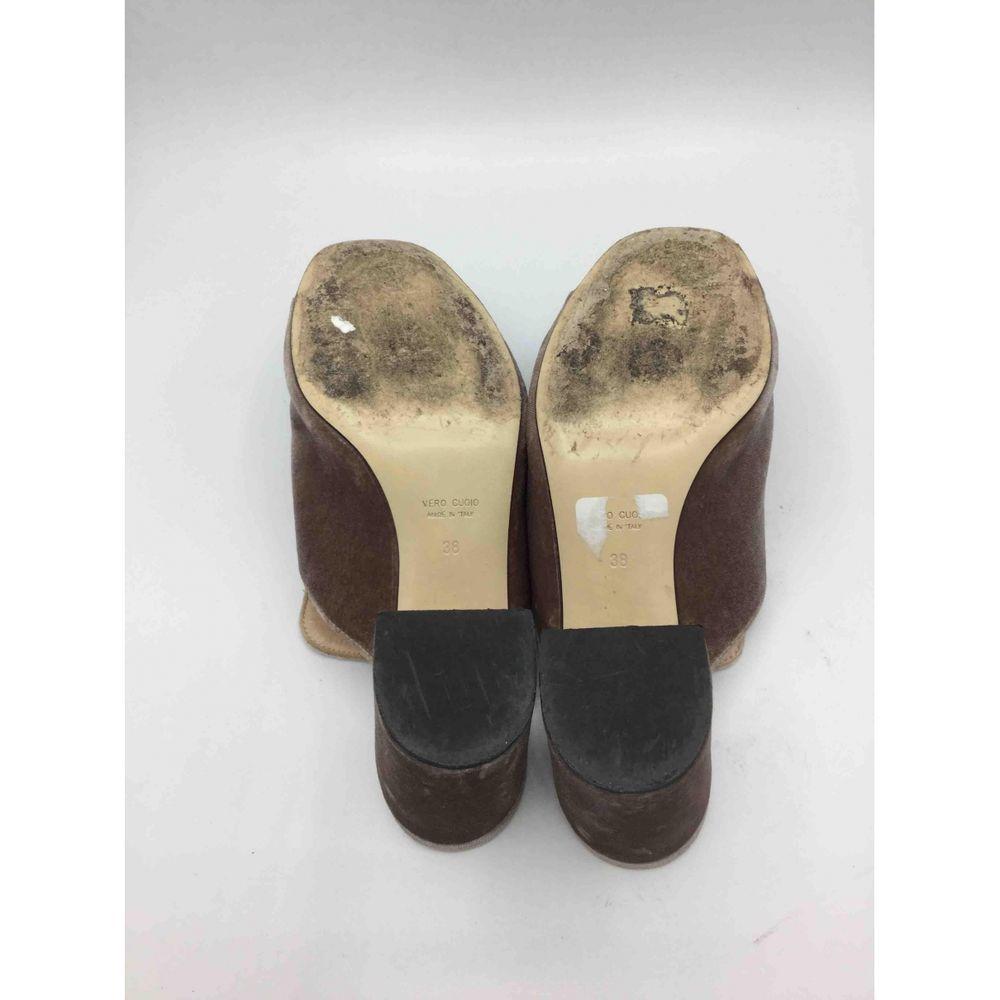 Women's Giampaolo Viozzi Velvet Sandals in Beige For Sale