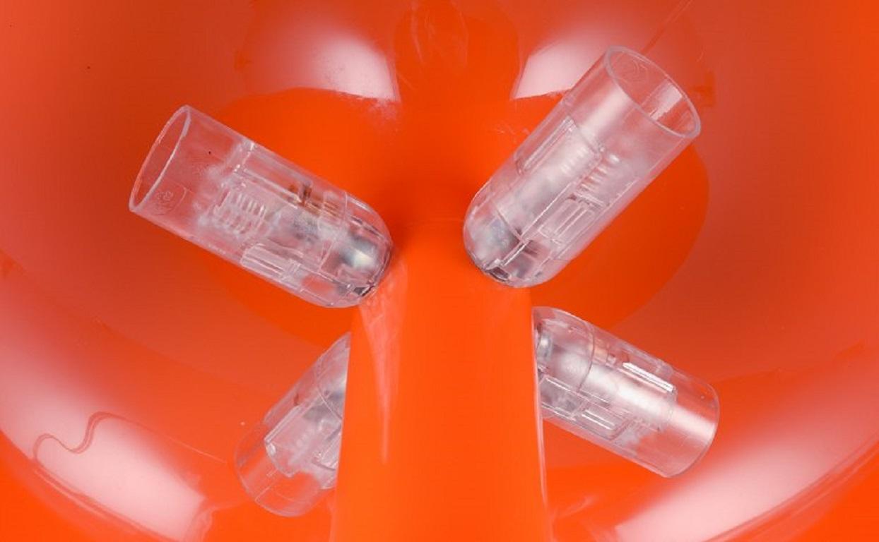 Postmoderne Lampe de table « Nessino » de Giancarlo Mattioli pour Artemide, Italie, en plastique orange en vente