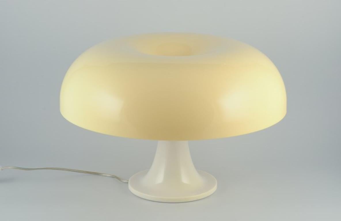 Moderne  Giancarlo Mattioli pour Artemide, Italie. Lampe de table Nesso vintage.  1980s en vente