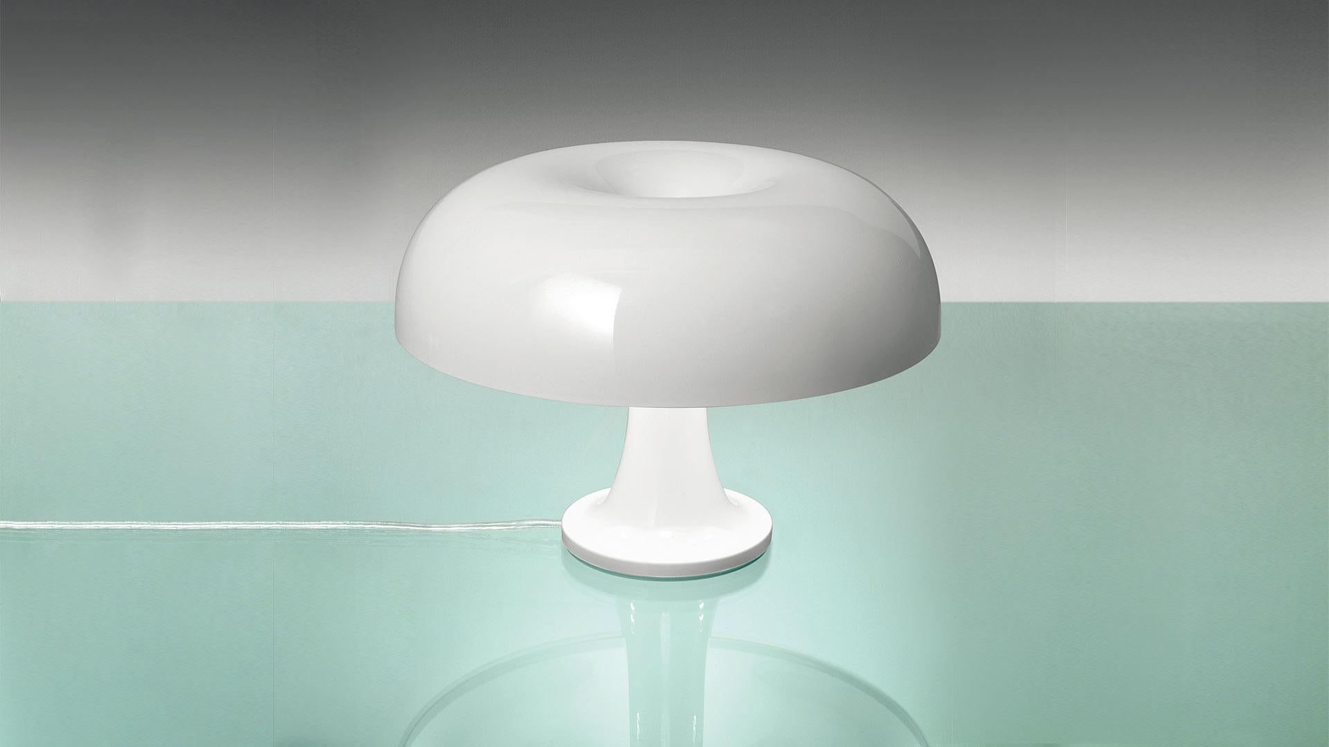 Plastic Giancarlo Mattioli 'Nessino' Table Lamp in Red for Artemide For Sale