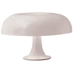 Lampada da tavolo 'Nesso' di Giancarlo Mattioli in bianco per Artemide