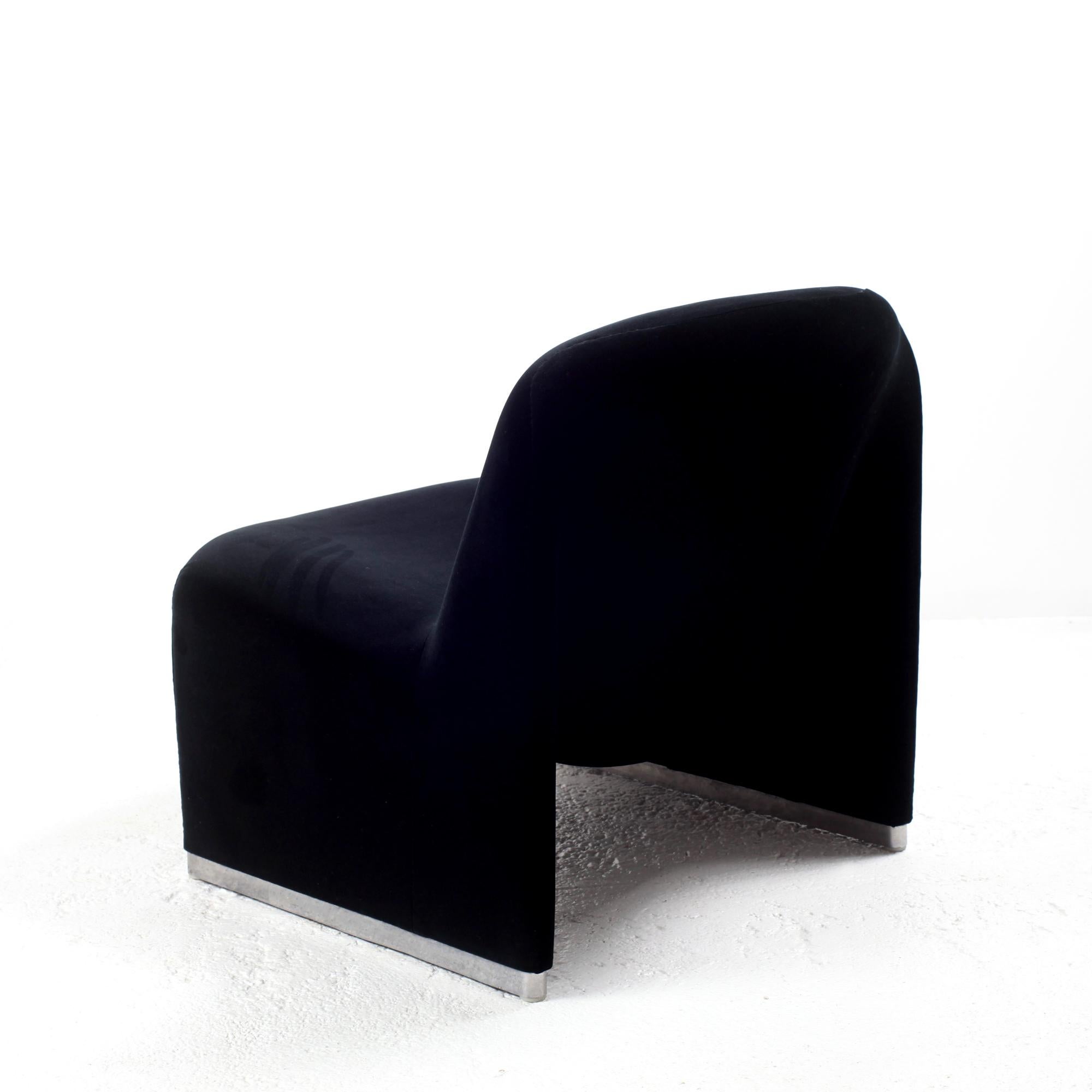Mid-Century Modern Giancarlo Piretti “Alky” Chair in New Black Velvet, for Castelli Italy, 1970s