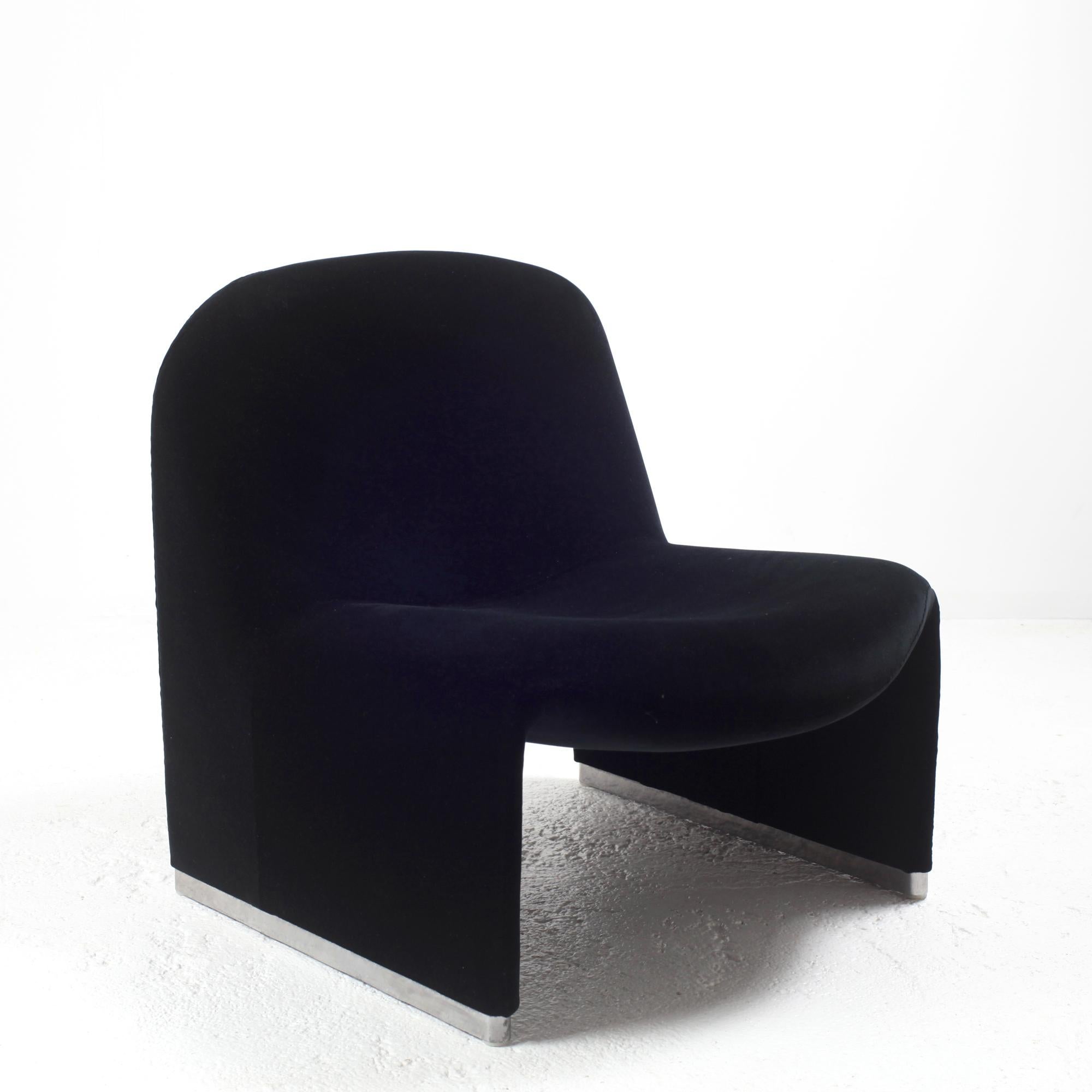 Aluminum Giancarlo Piretti “Alky” Chair in New Black Velvet, for Castelli Italy, 1970s
