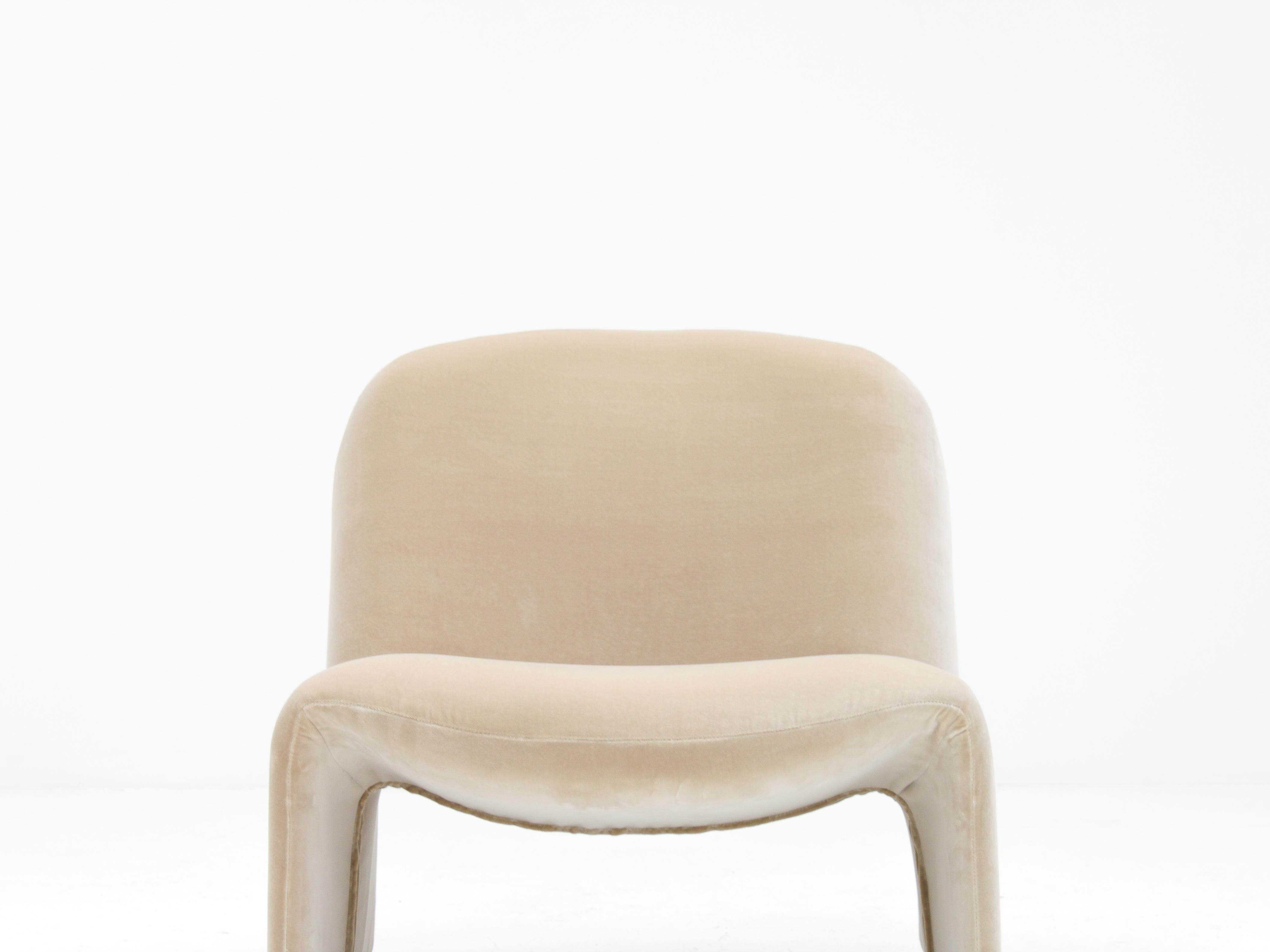 20th Century Giancarlo Piretti “Alky” Chair in New Velvet, Artifort, 1970s, *Customizable*
