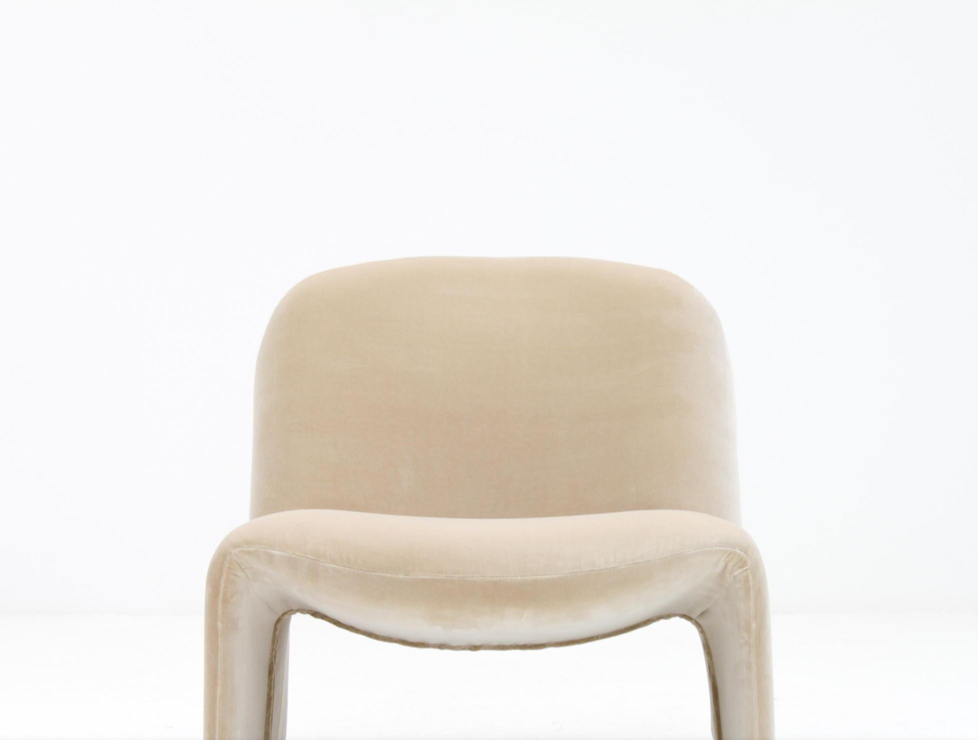 20th Century Giancarlo Piretti “Alky” Chair in New Velvet, Artifort, 1970s, *Customizable* For Sale