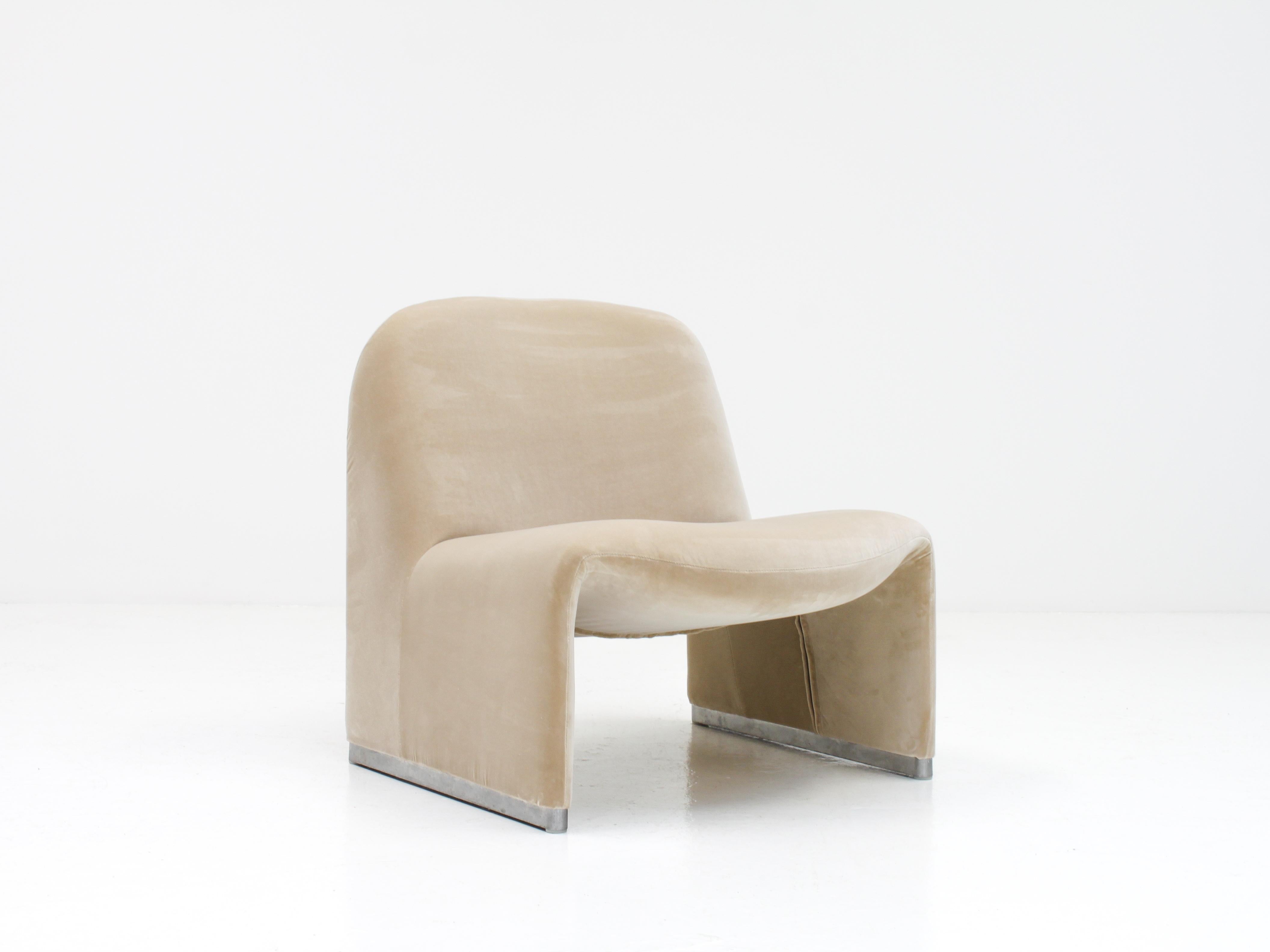 Steel Giancarlo Piretti “Alky” Chair in New Velvet, Artifort, 1970s, *Customizable*