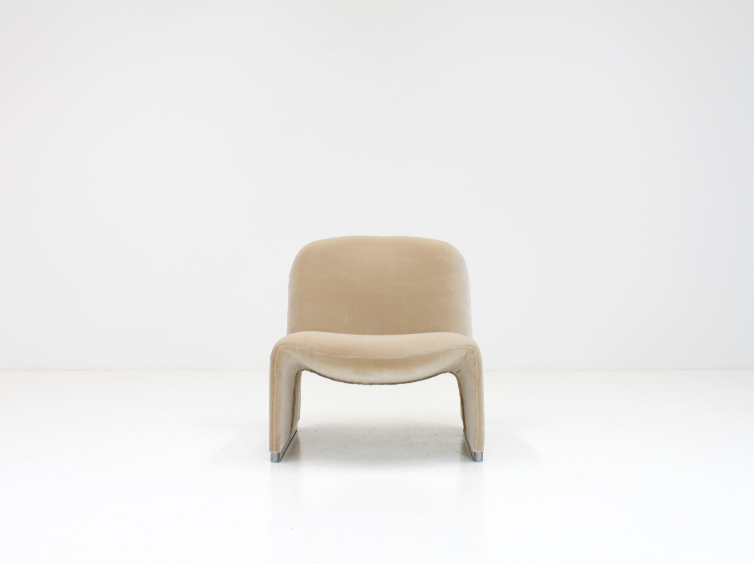 Dutch Giancarlo Piretti “Alky” Chair in New Velvet, Artifort, 1970s