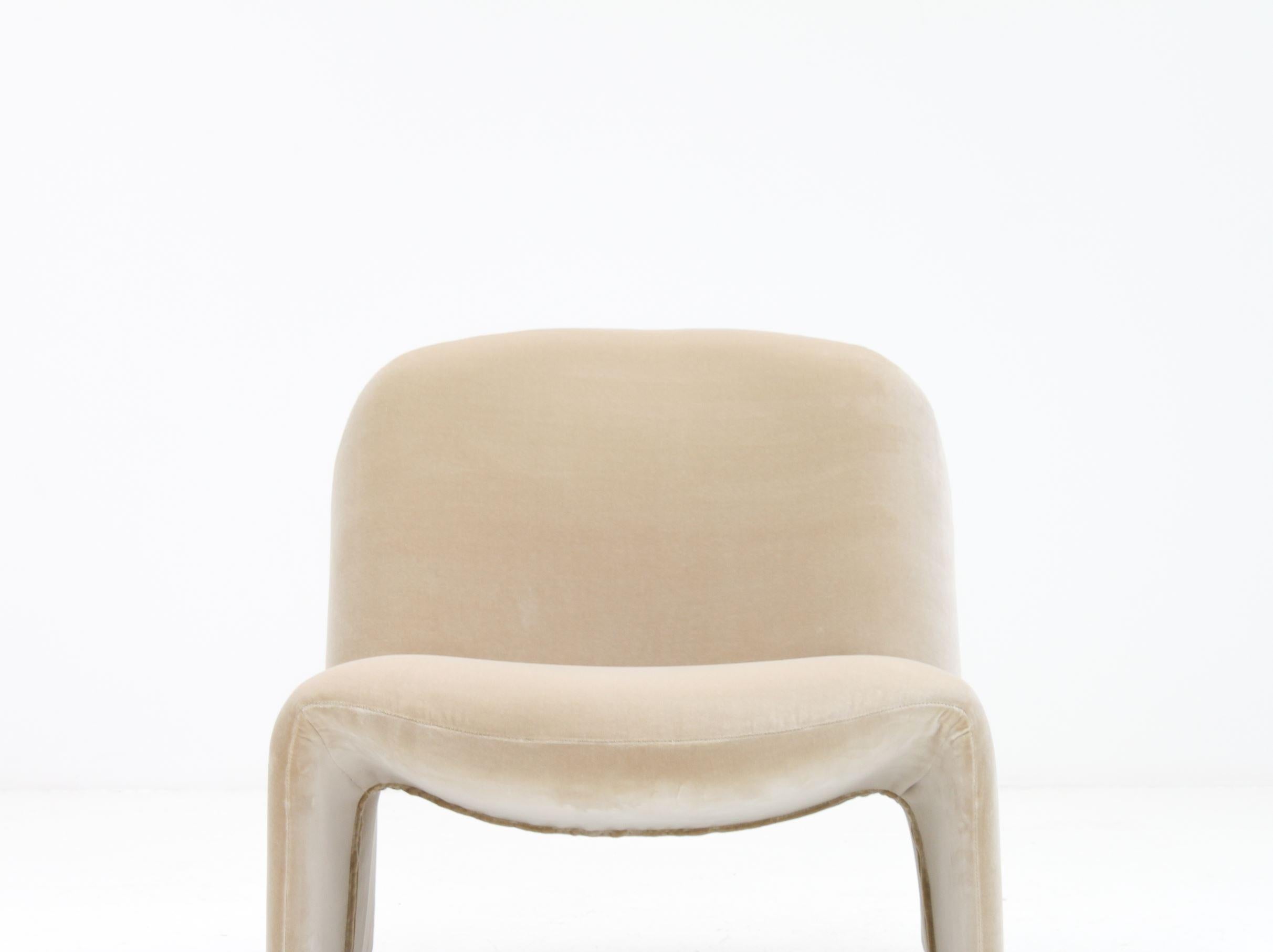 20th Century Giancarlo Piretti “Alky” Chair in New Velvet, Artifort, 1970s For Sale