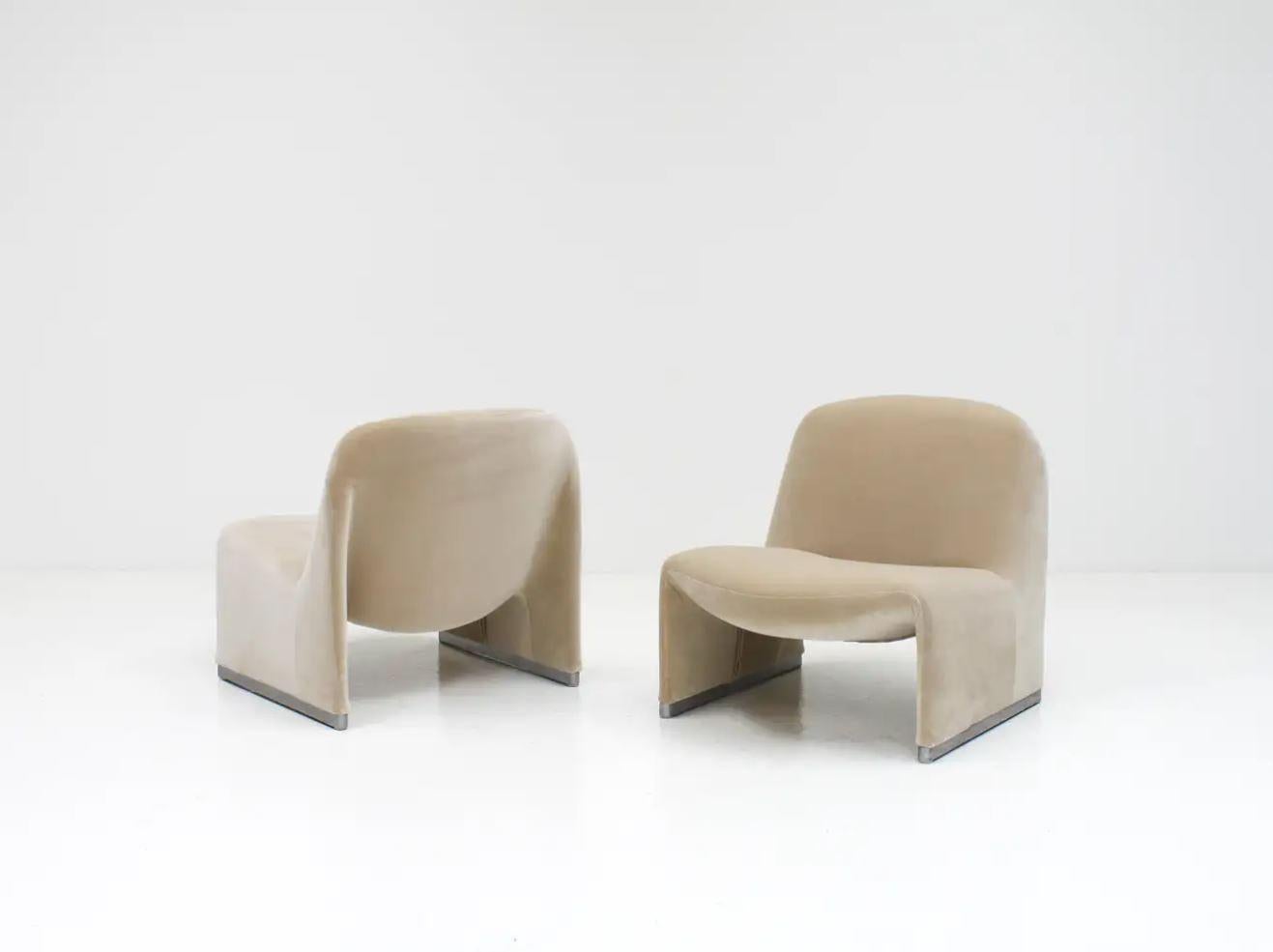 Steel Giancarlo Piretti “Alky” Chairs in New Velvet, Artifort, 1970s
