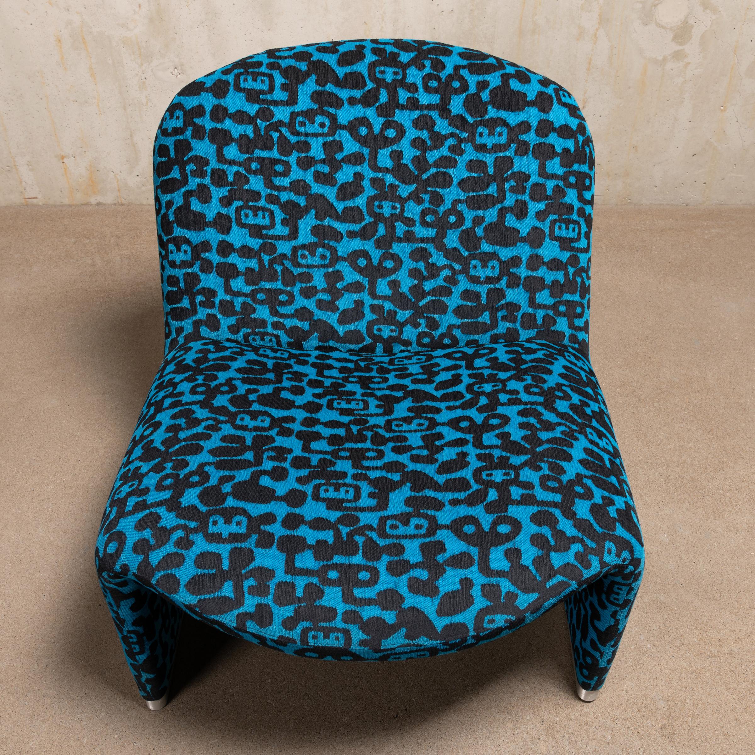 Giancarlo Piretti Alky Lounge Chair in Blue Fabric with Black Pattern, Artifort 3
