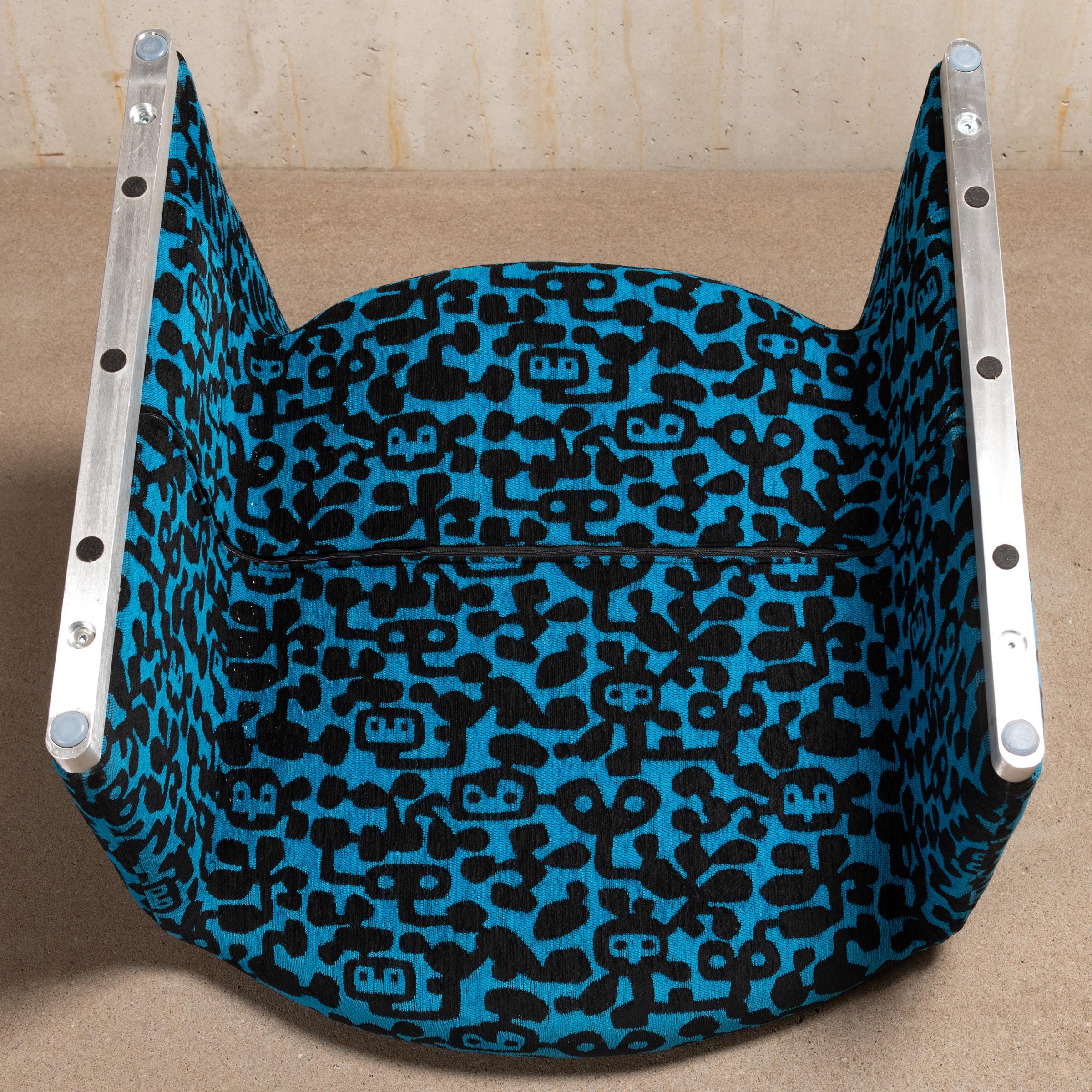 Giancarlo Piretti Alky Lounge Chair in Blue Fabric with Black Pattern, Artifort 10