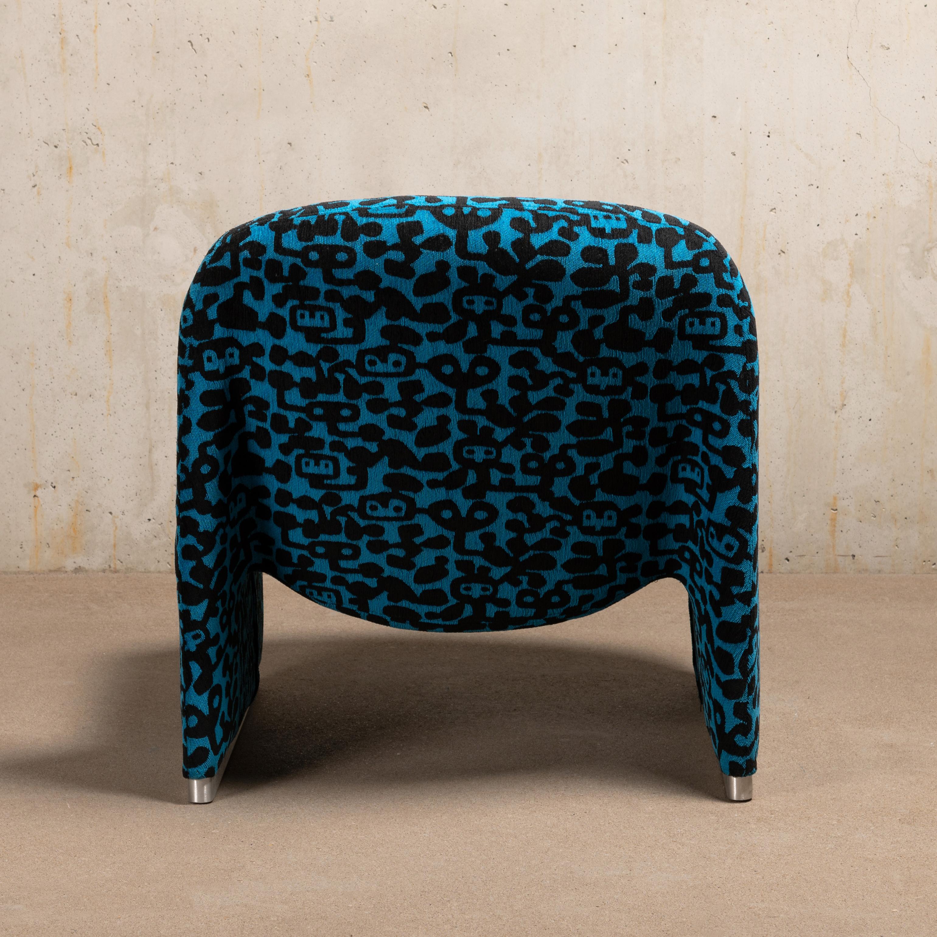 Giancarlo Piretti Alky Lounge Chair in Blue Fabric with Black Pattern, Artifort In Good Condition In Amsterdam, NL