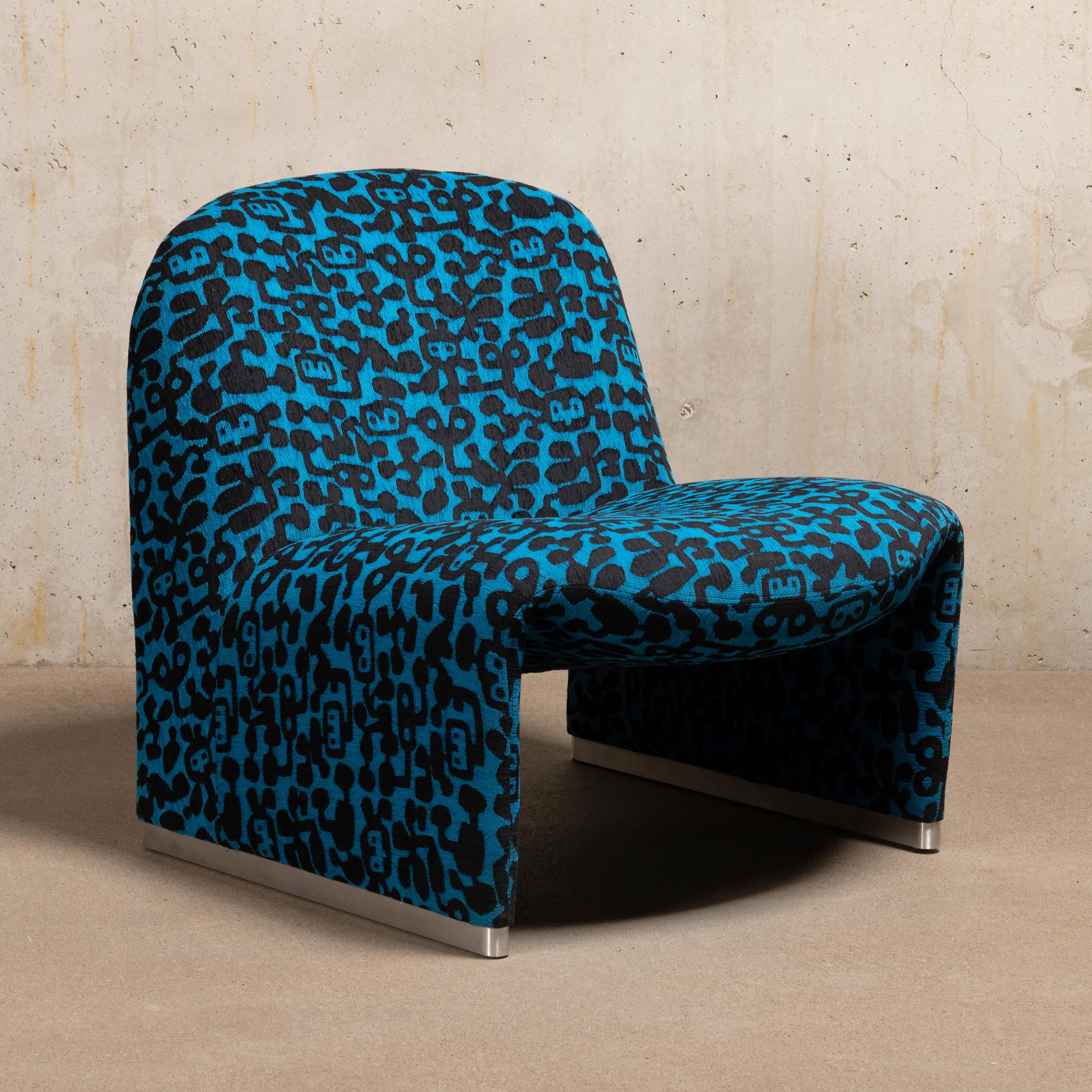 Giancarlo Piretti Alky Lounge Chair in Blue Fabric with Black Pattern, Artifort 1