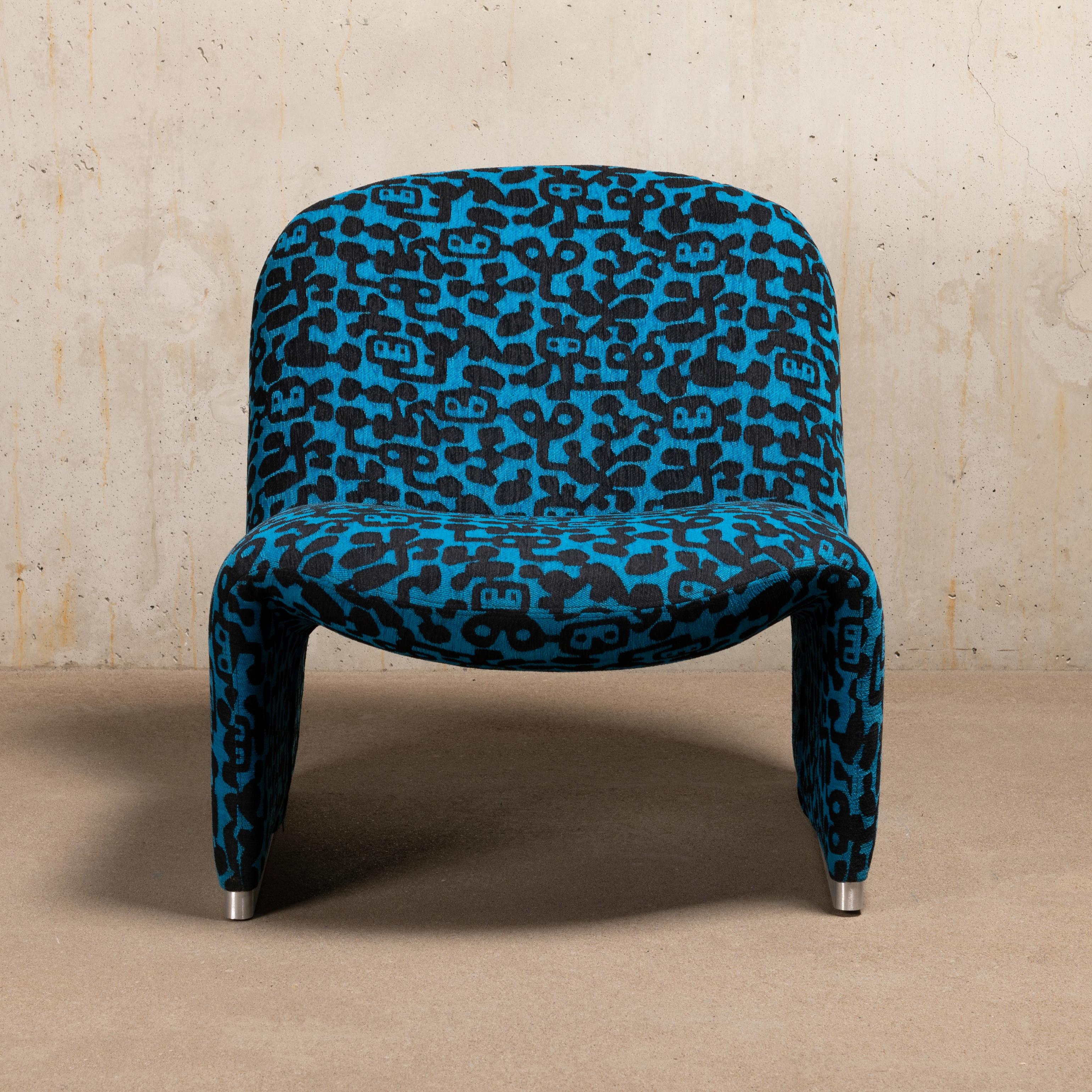 Giancarlo Piretti Alky Lounge Chair in Blue Fabric with Black Pattern, Artifort 2
