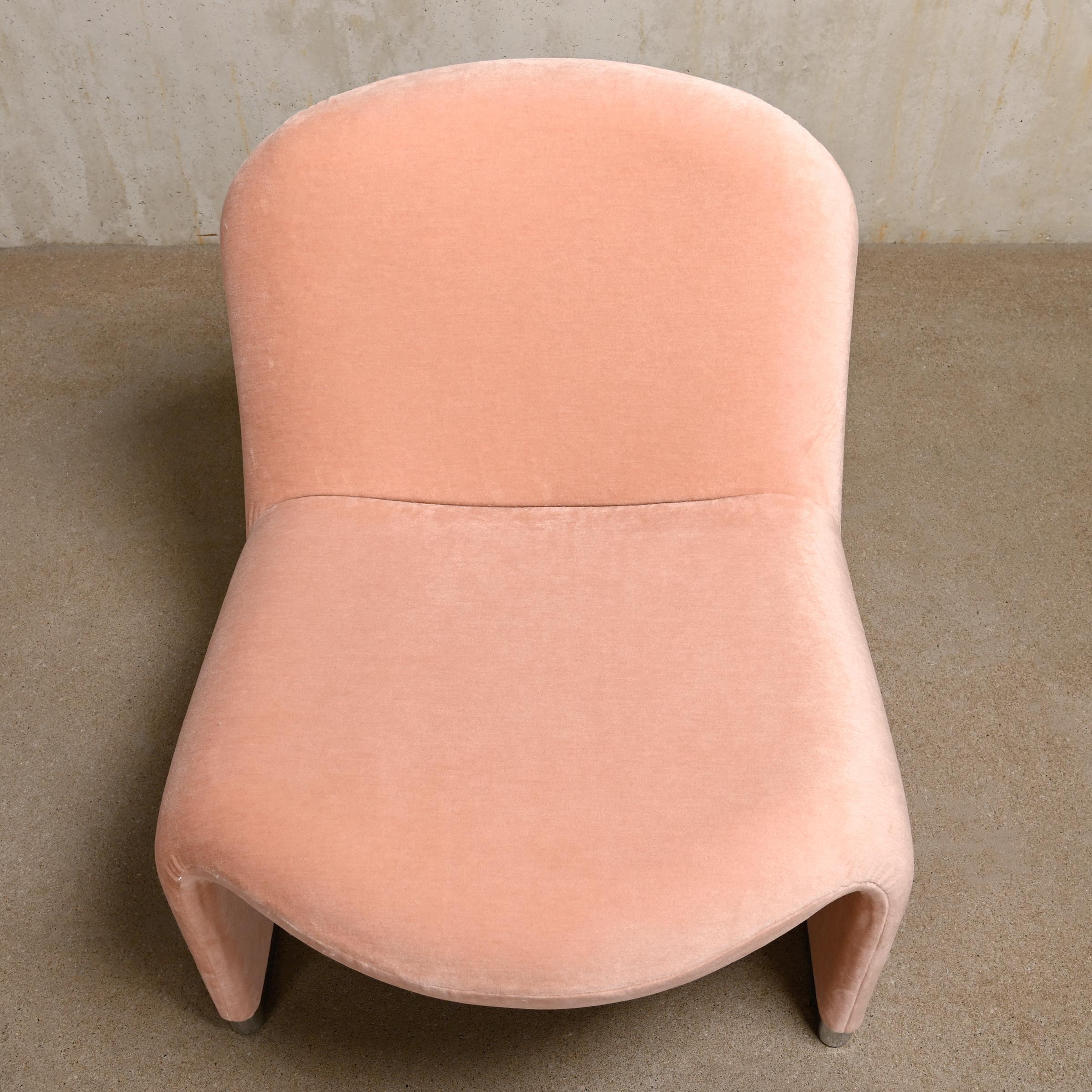 Giancarlo Piretti Alky Lounge Chair in Pink Velvet Fabric for Anonima Castelli 1