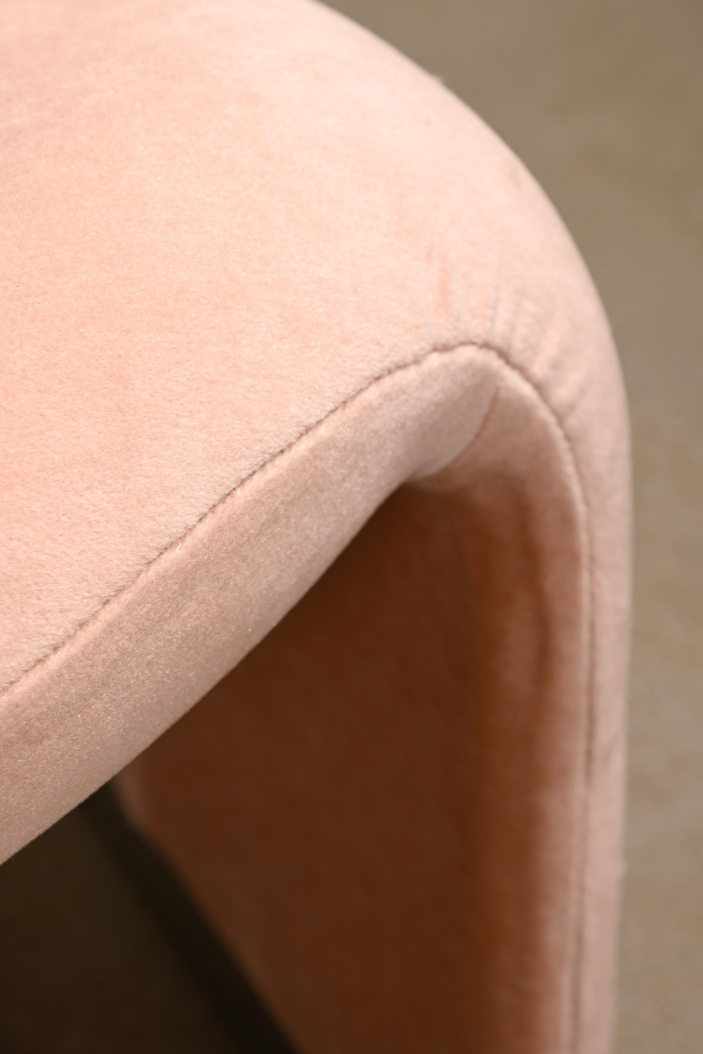 Giancarlo Piretti Alky Lounge Chair in Pink Velvet Fabric for Anonima Castelli 2