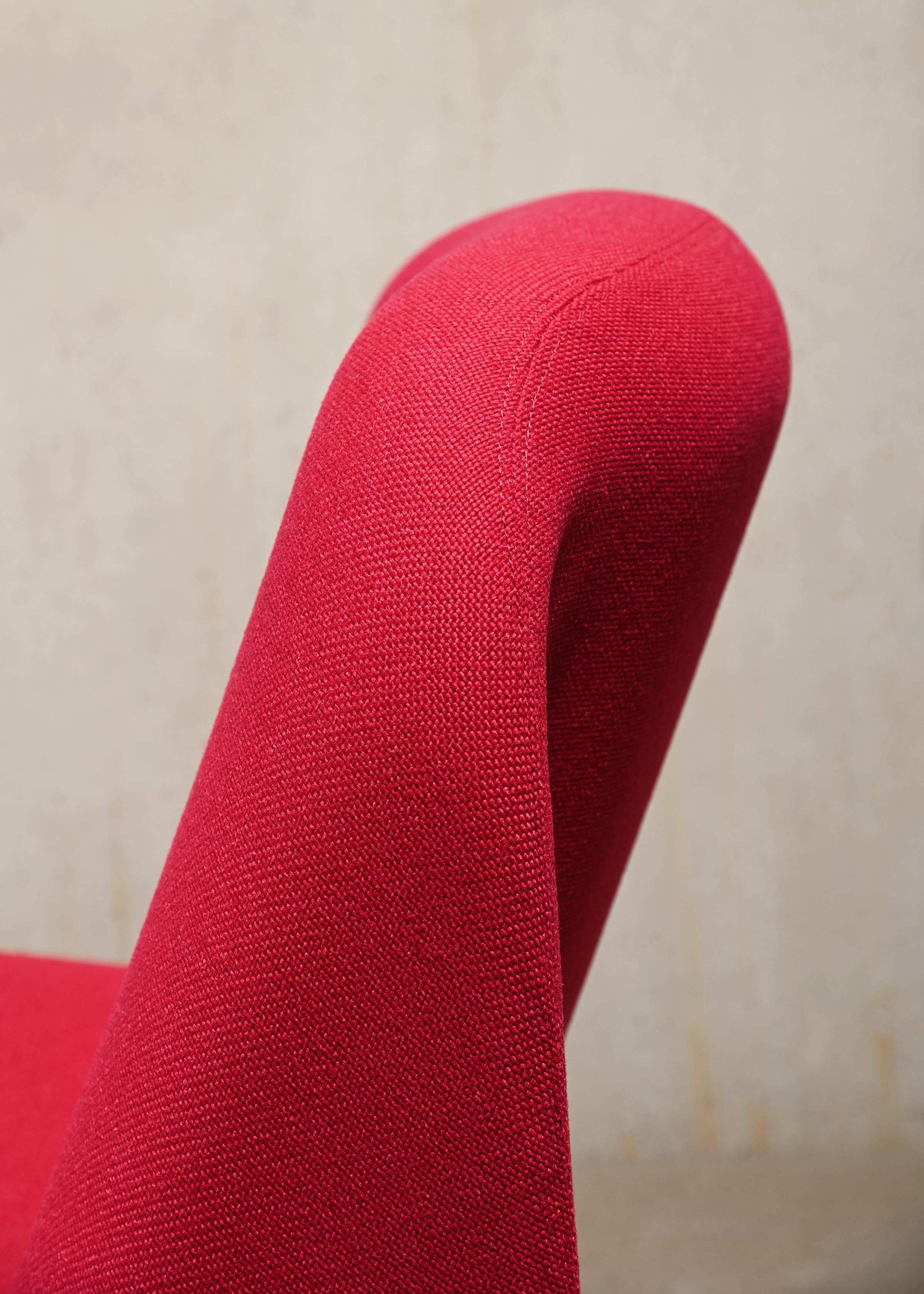 Giancarlo Piretti Alky Lounge Chair in Red / Magenta Fabric for Anonima Castelli 5