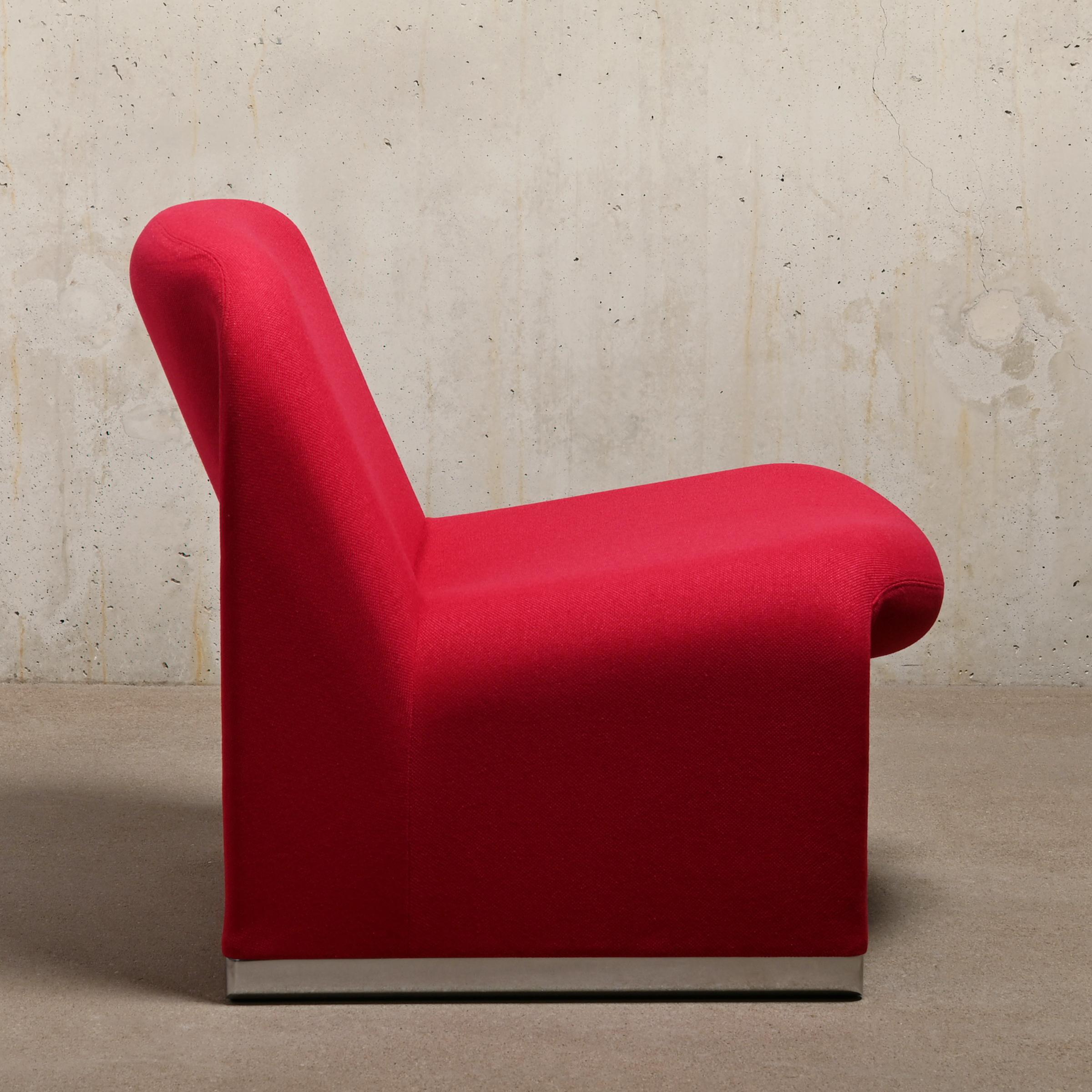 Mid-Century Modern Giancarlo Piretti Alky Lounge Chair in Red / Magenta Fabric for Anonima Castelli