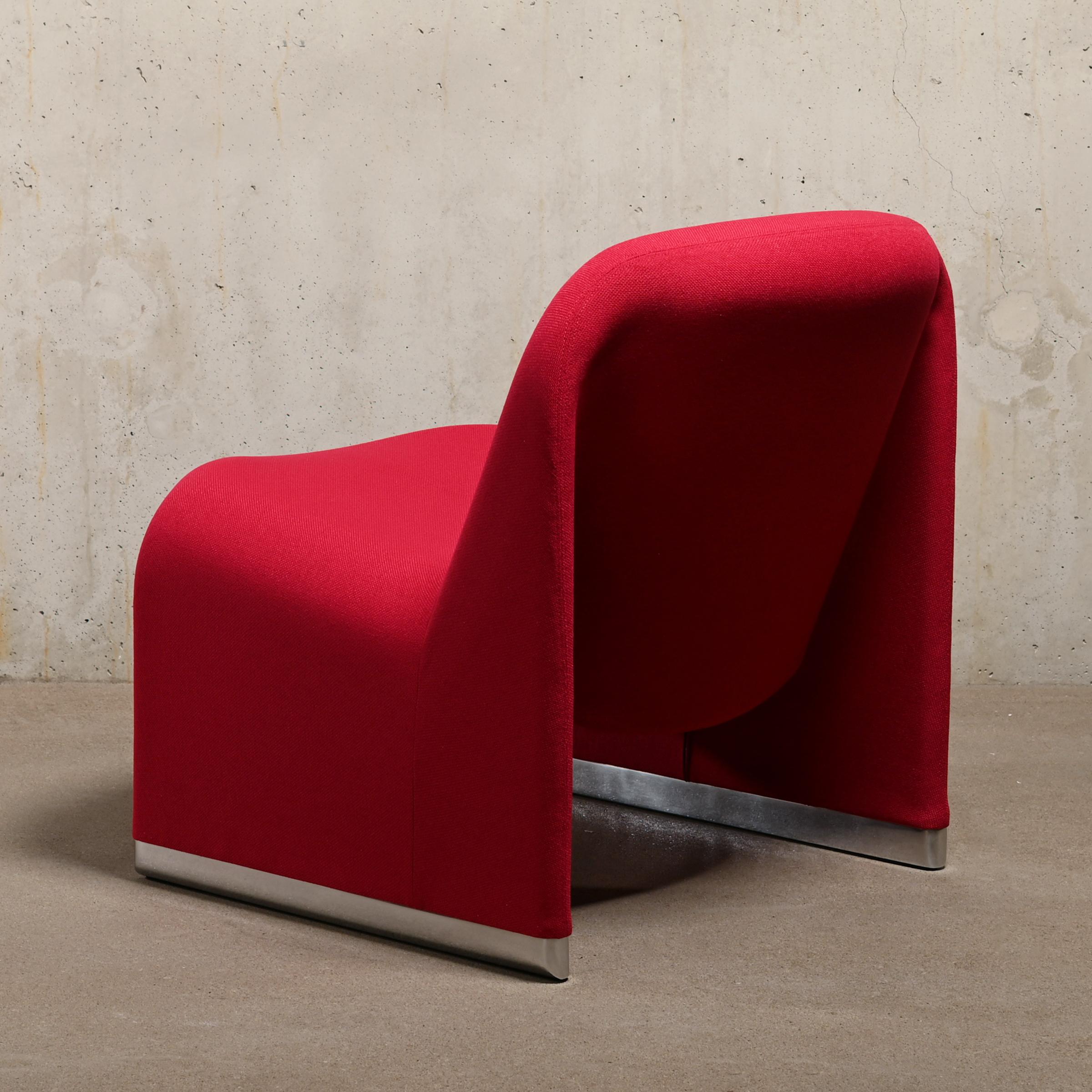 Mid-20th Century Giancarlo Piretti Alky Lounge Chair in Red / Magenta Fabric for Anonima Castelli