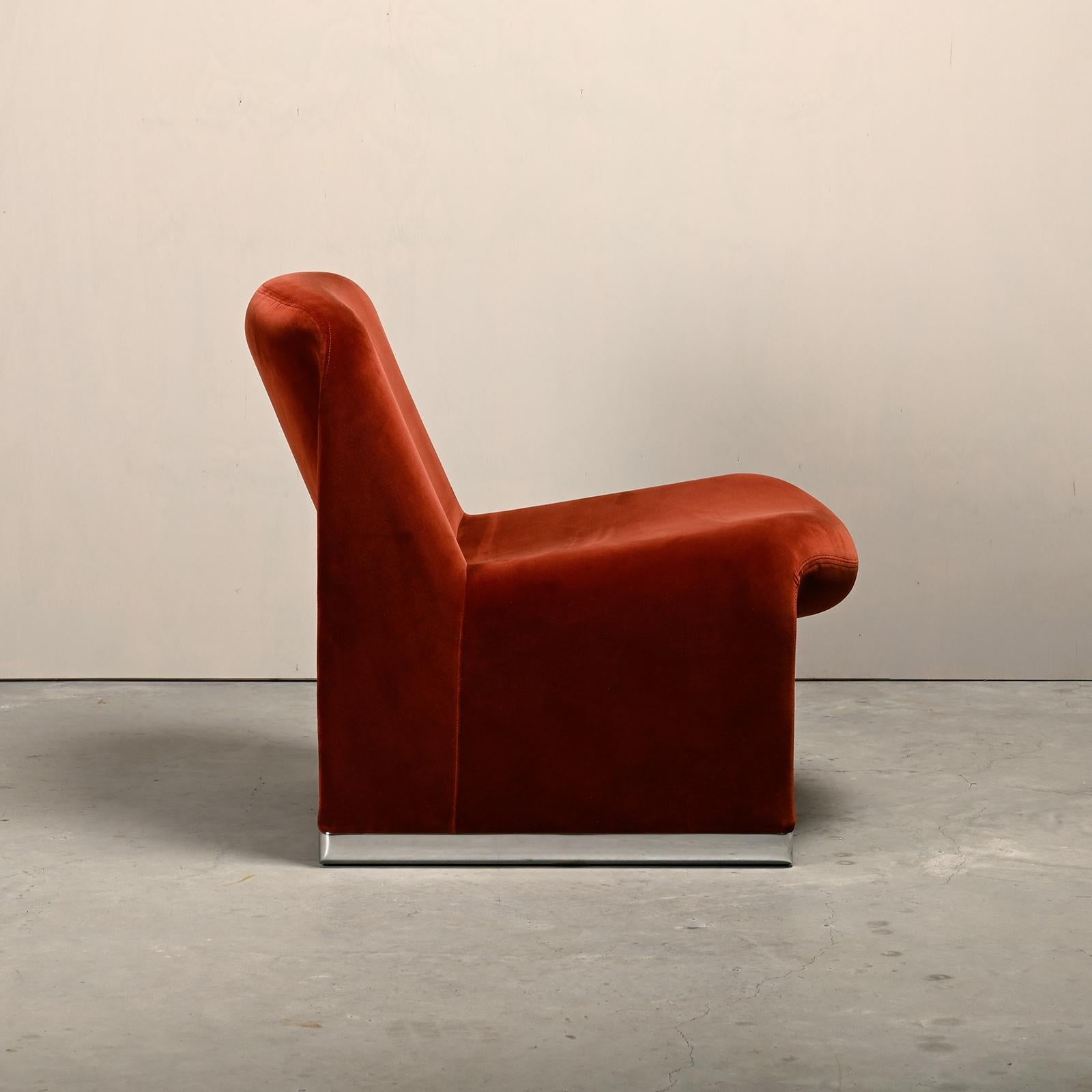 Italiano Giancarlo Piretti Alky Lounge Chair in Rust Velvet for Anonima Castelli, Italy in vendita