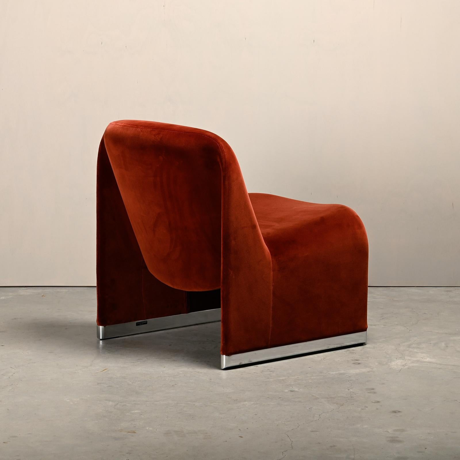 Giancarlo Piretti Alky Lounge Chair in Rust Velvet for Anonima Castelli, Italy In condizioni ottime in vendita a Amsterdam, NL