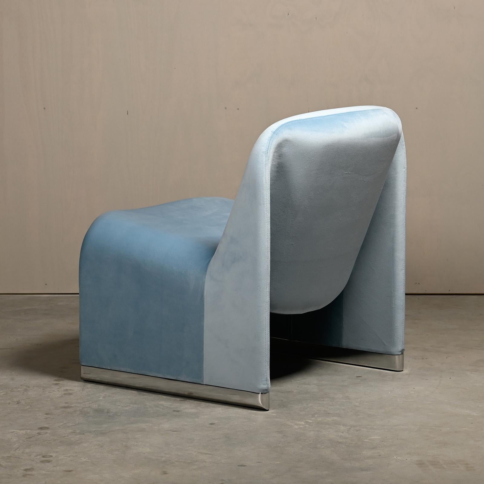 Mid-Century Modern Giancarlo Piretti Alky Lounge Chair in Sky Blue Velvet for Anonima Castelli For Sale