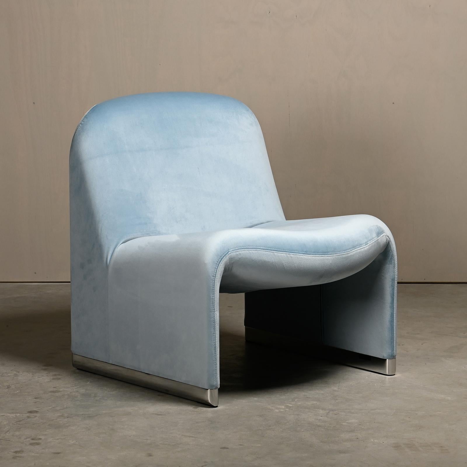 Aluminum Giancarlo Piretti Alky Lounge Chair in Sky Blue Velvet for Anonima Castelli For Sale