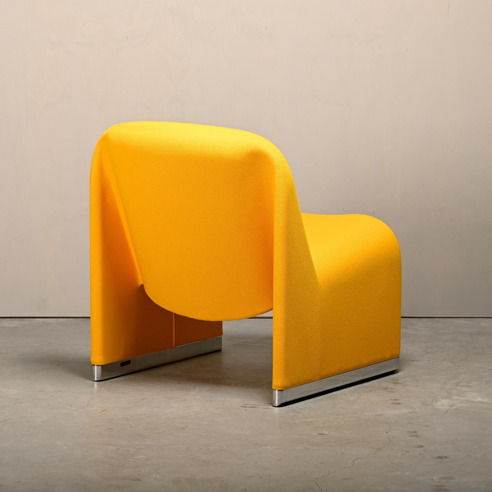 Chaise longue Alky de Giancarlo Piretti en tissu jaune pour Anonima Castelli Excellent état - En vente à Amsterdam, NL