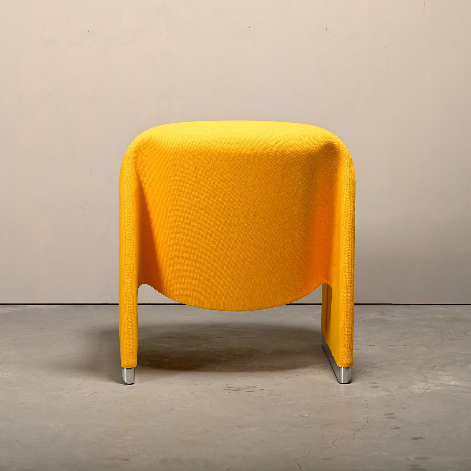 Milieu du XXe siècle Chaise longue Alky de Giancarlo Piretti en tissu jaune pour Anonima Castelli en vente